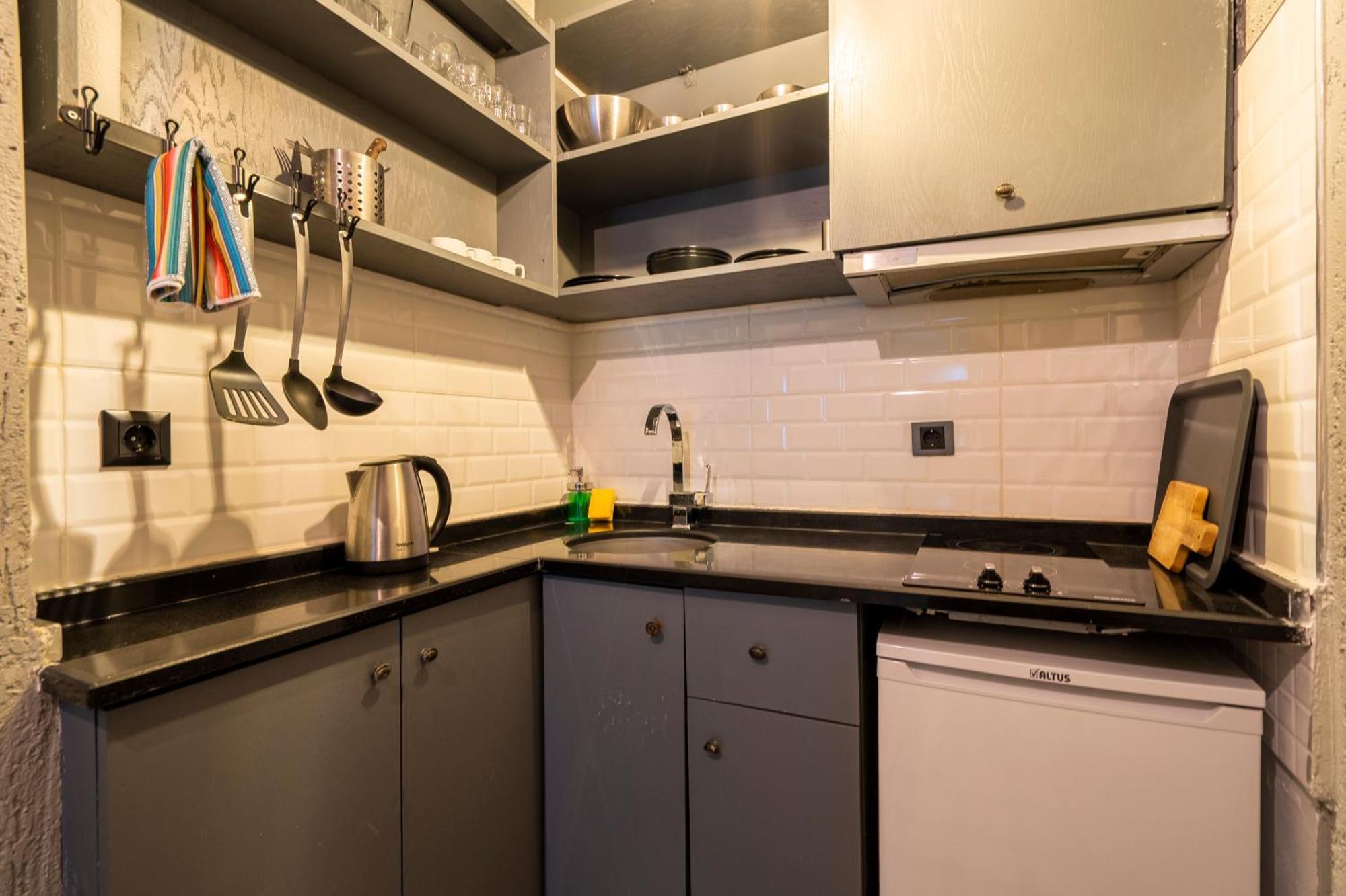 Quarto Duplo Economy com Cozinha Compacta