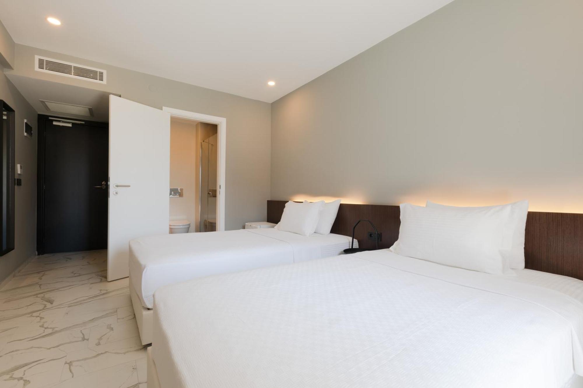 Superior Twin Room with Garden View