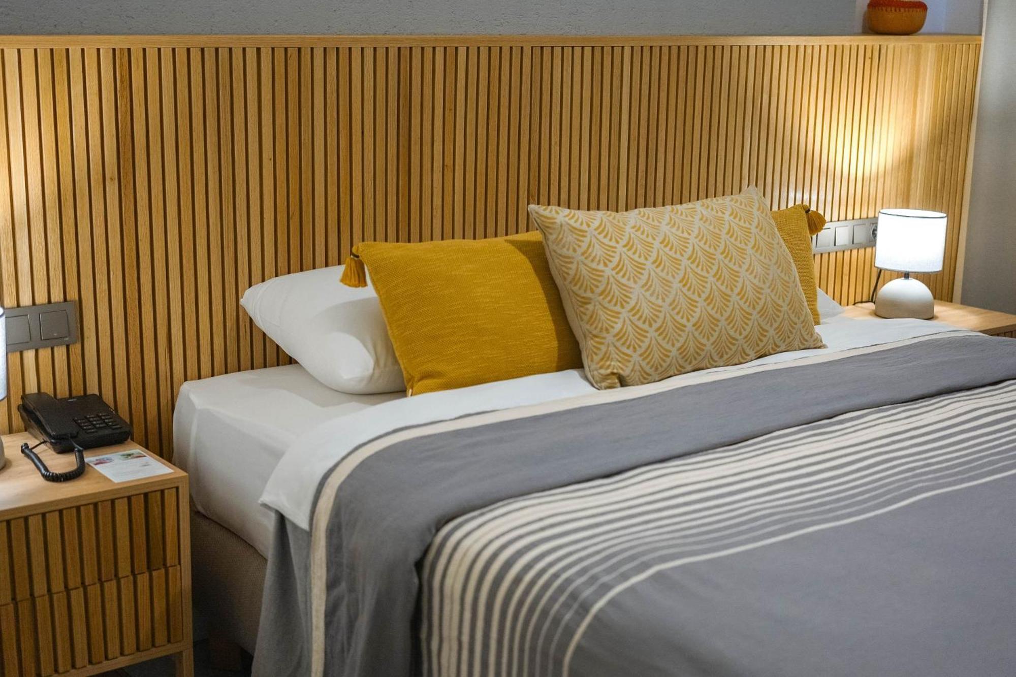 Double Room with Pool View