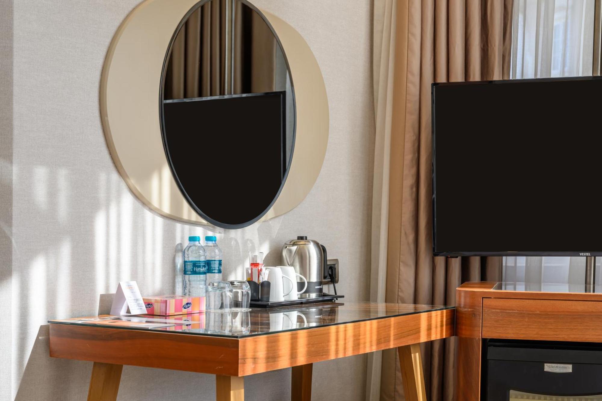 Quarto Standard com 2 Camas de Solteiro e Vista da Cidade