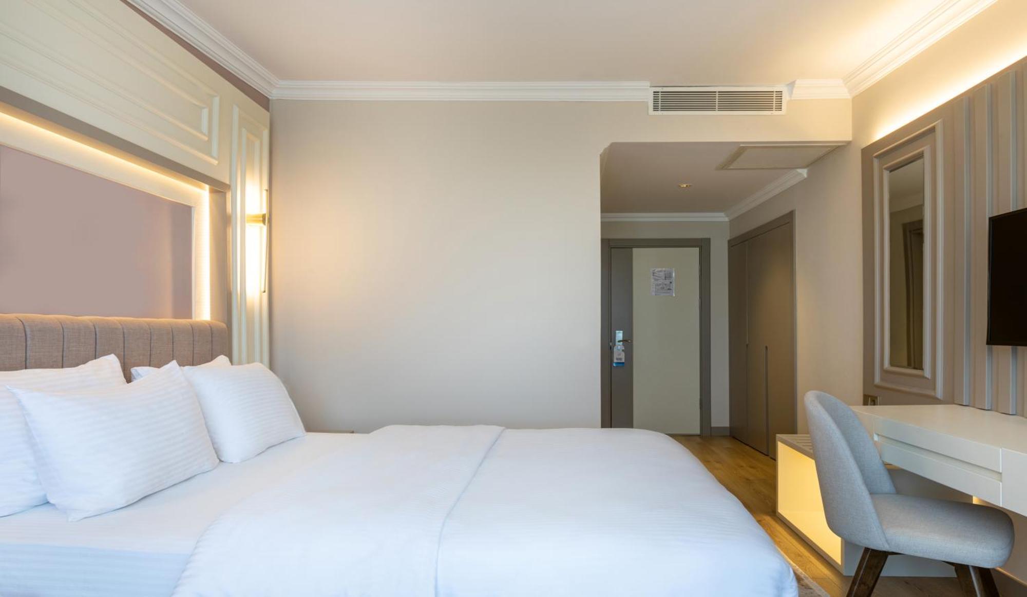Deluxe Çift Kişilik Oda (2 Yetişkin + 1 Çocuk)