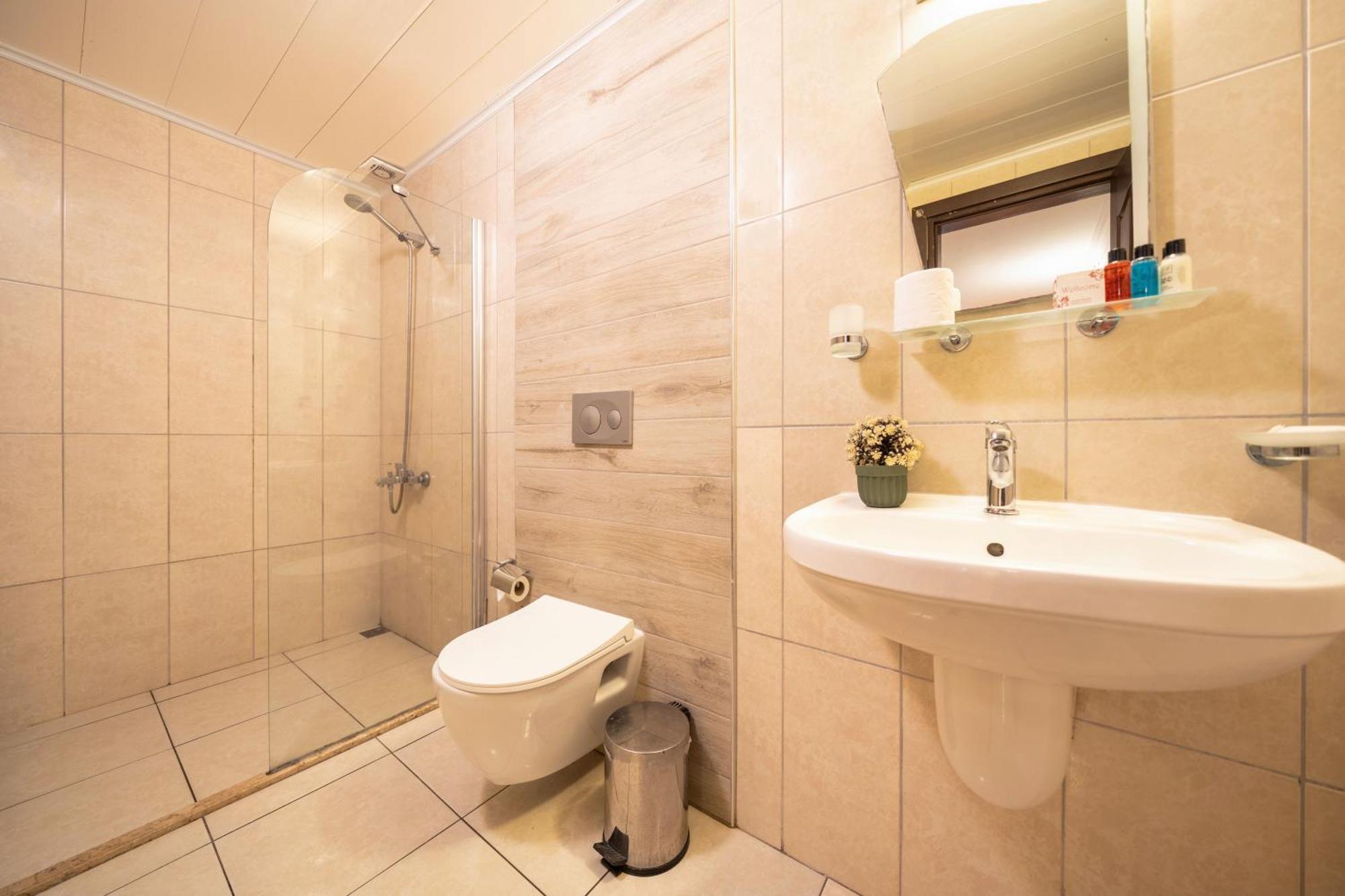 Double or Twin Room with Pool View,1680610363:JPEG