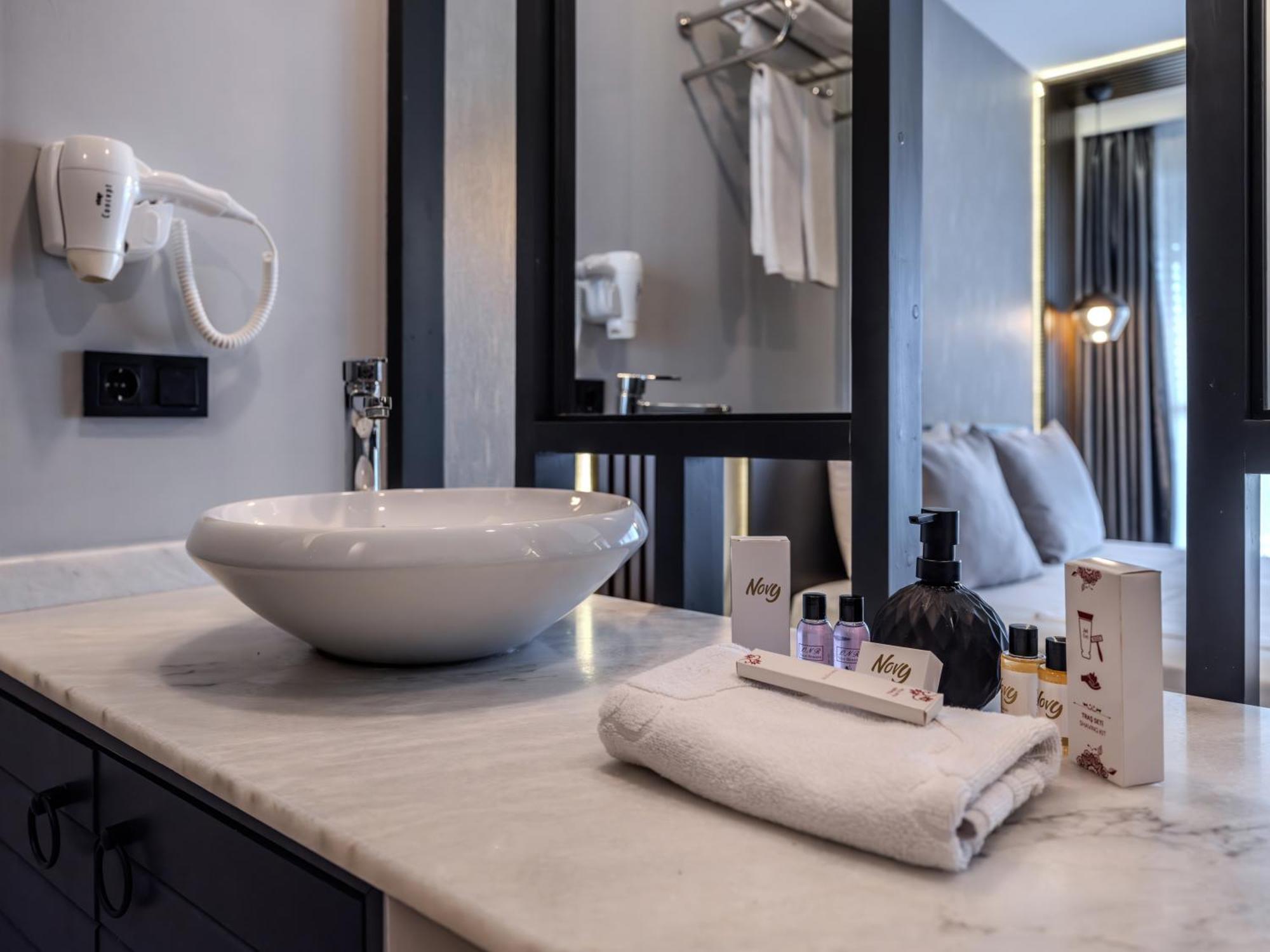Suite mit Kingsize-Bett mit Whirlpool