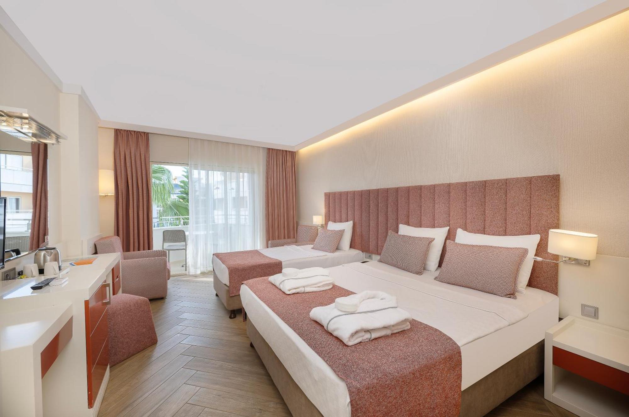 Doppelzimmer mit Poolblick