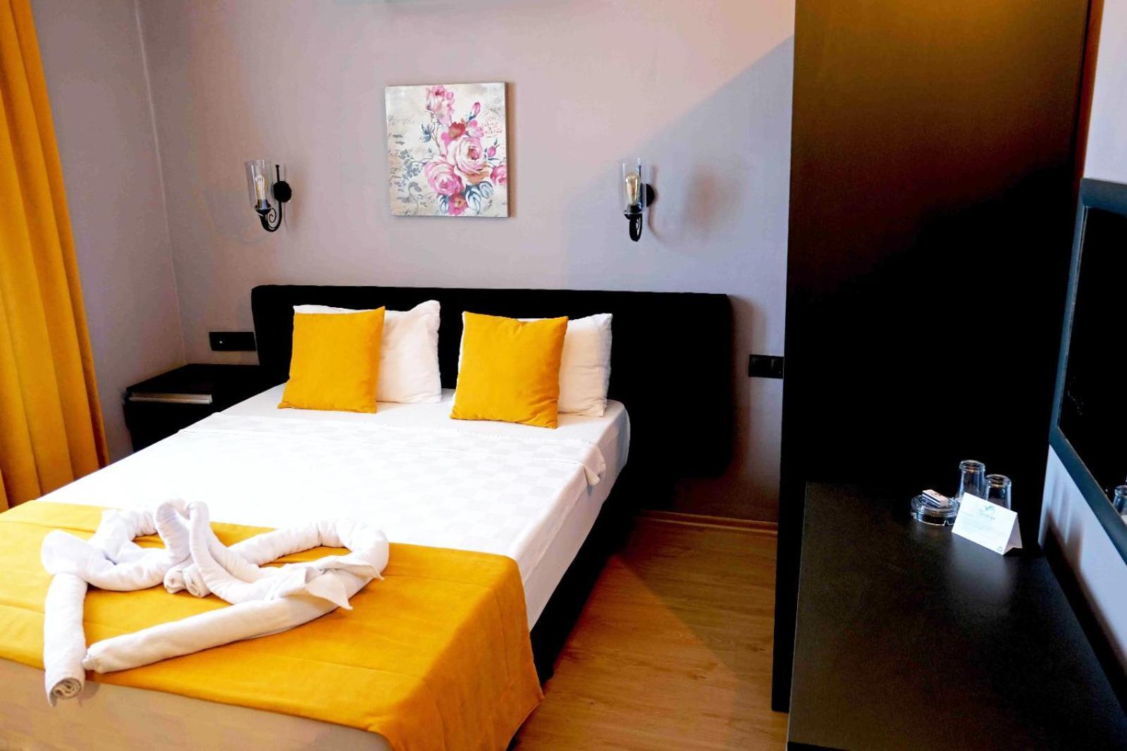 Double or Twin Room Land View,1216455403:JPEG
