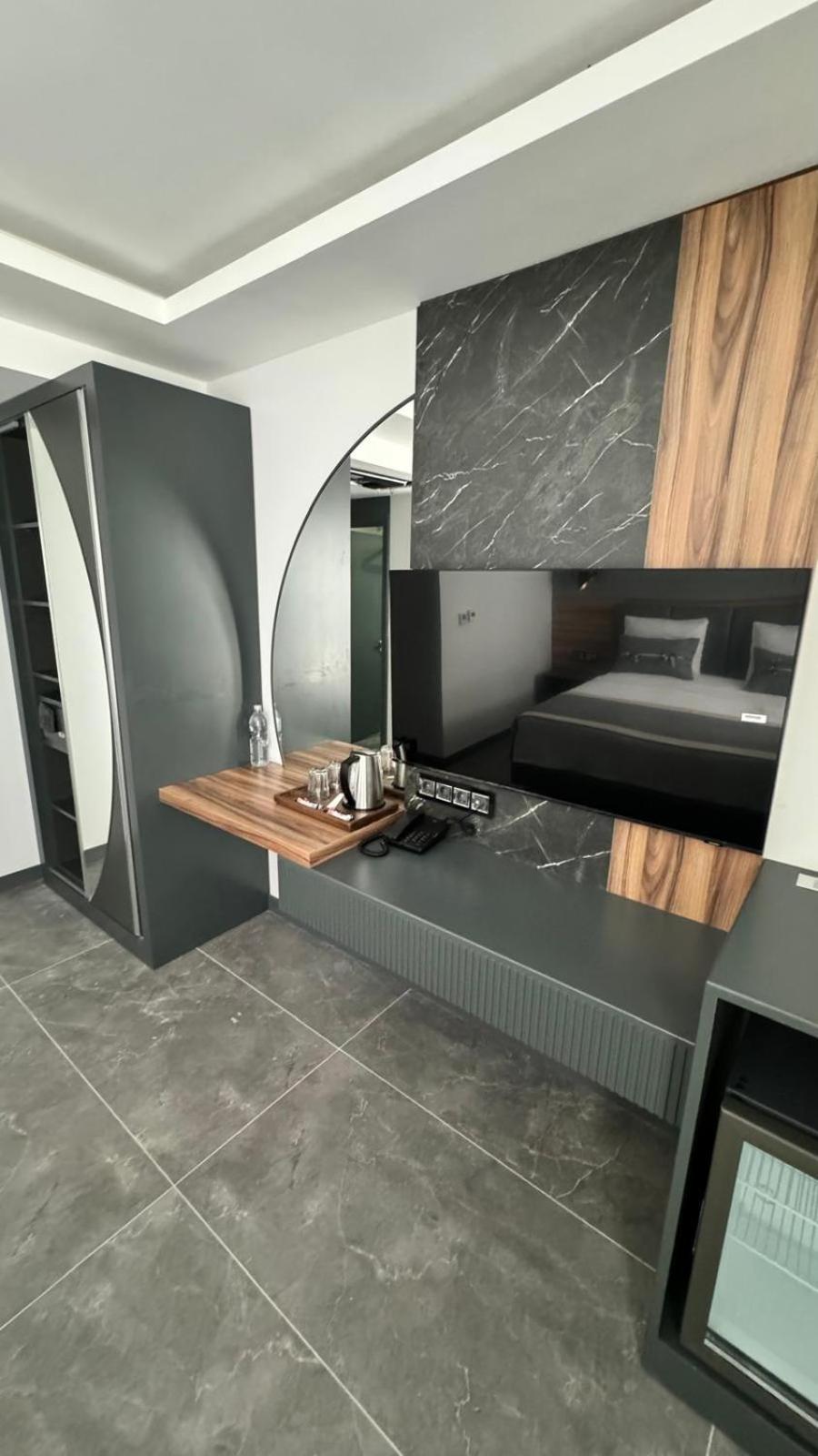 Double Room,1615943107:JPEG