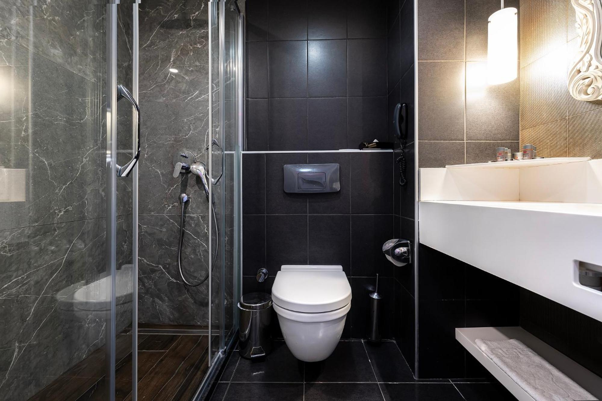 Deluxe Room,1620588963:JPEG