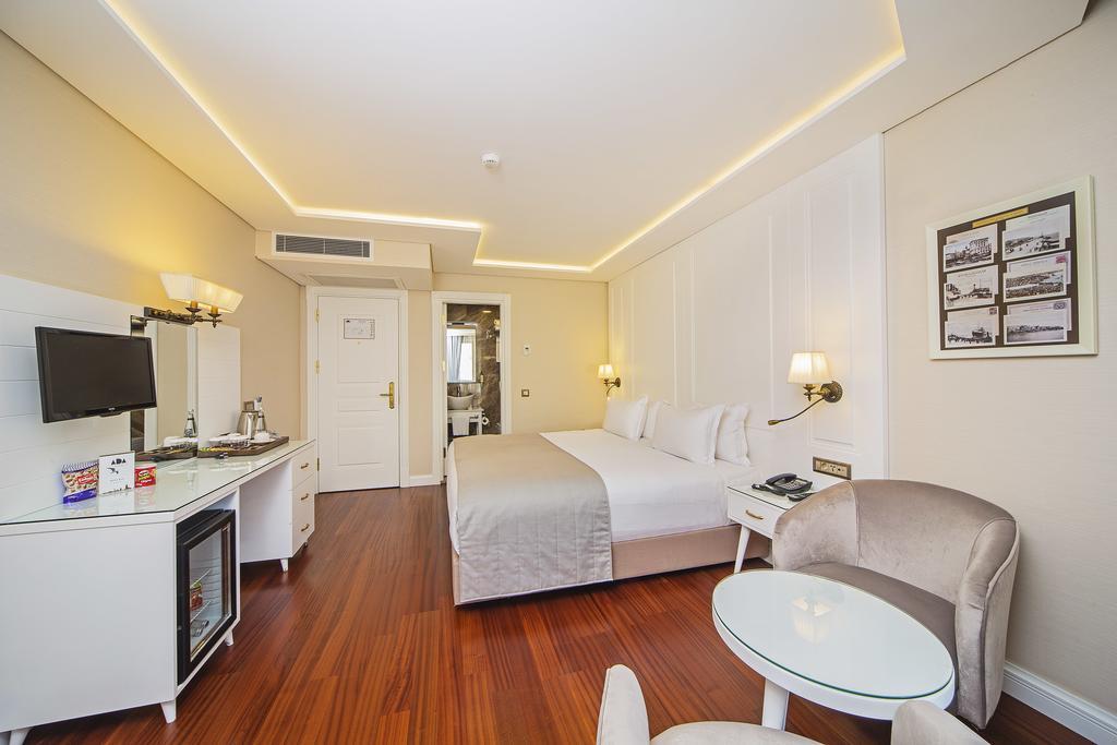 Quarto Deluxe com Cama de Casal ou 2 de Solteiro