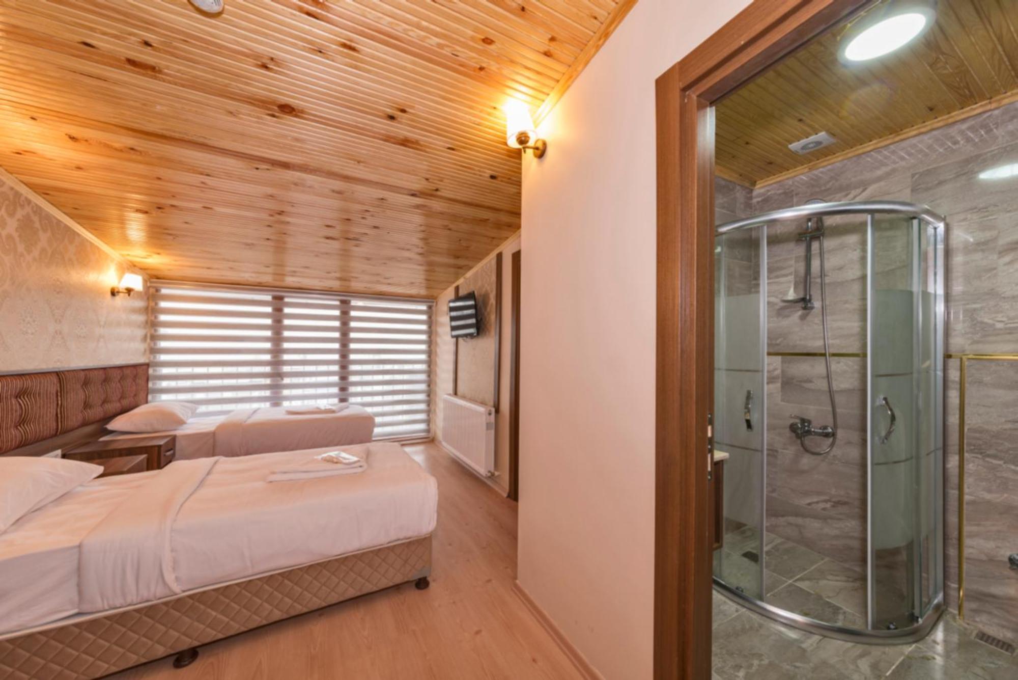 Deluxe Triple Room with Sea View,1627238769:JPEG