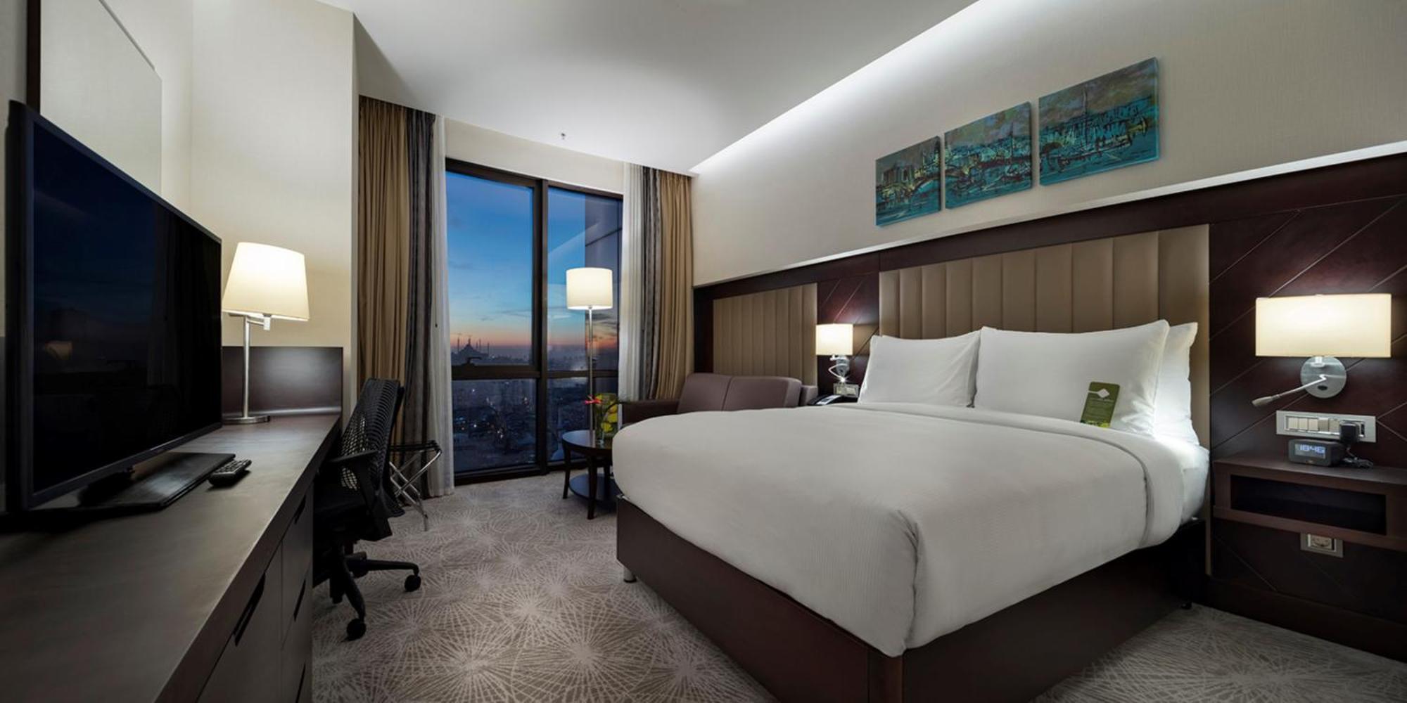 Deluxe Queen Room,1627950513:JPEG
