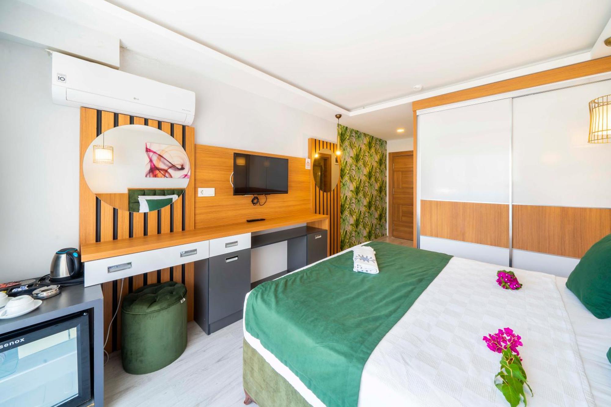 Deluxe Doppelzimmer mit seitlichem Meerblick