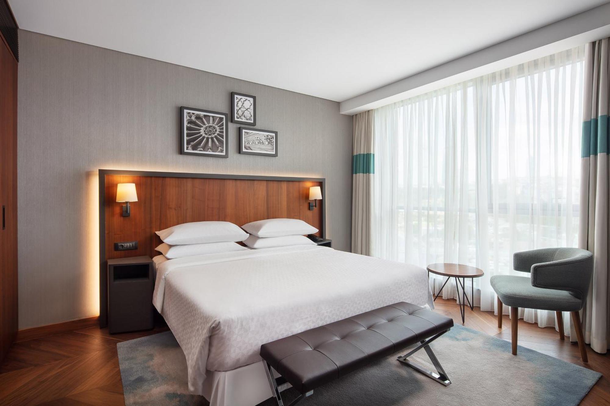 One-Bedroom Junior King Suite,1633100226:JPEG
