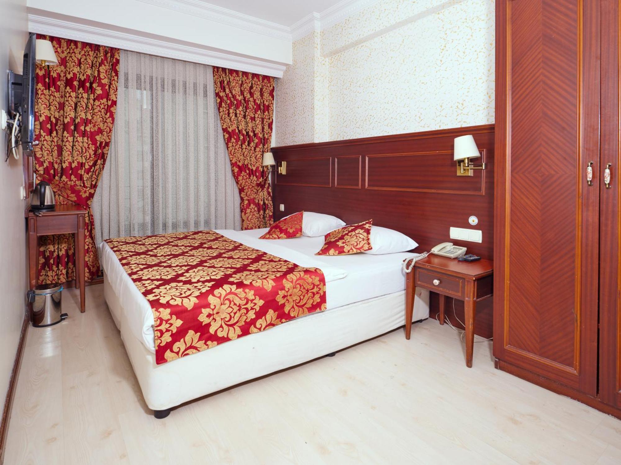 Quarto Standard com Cama de Casal ou 2 de Solteiro
