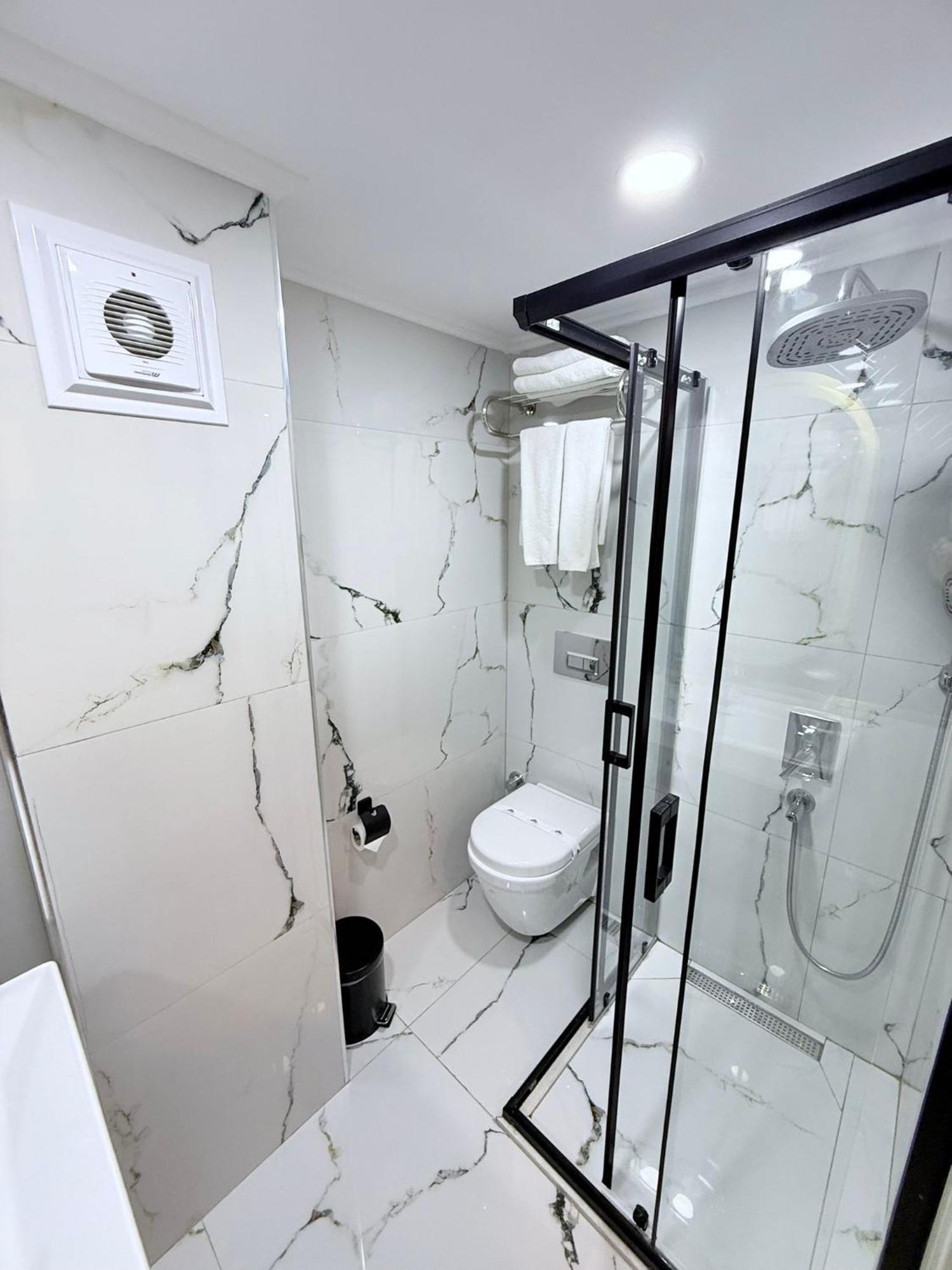 Quarto Superior com Cama de Casal ou 2 de Solteiro