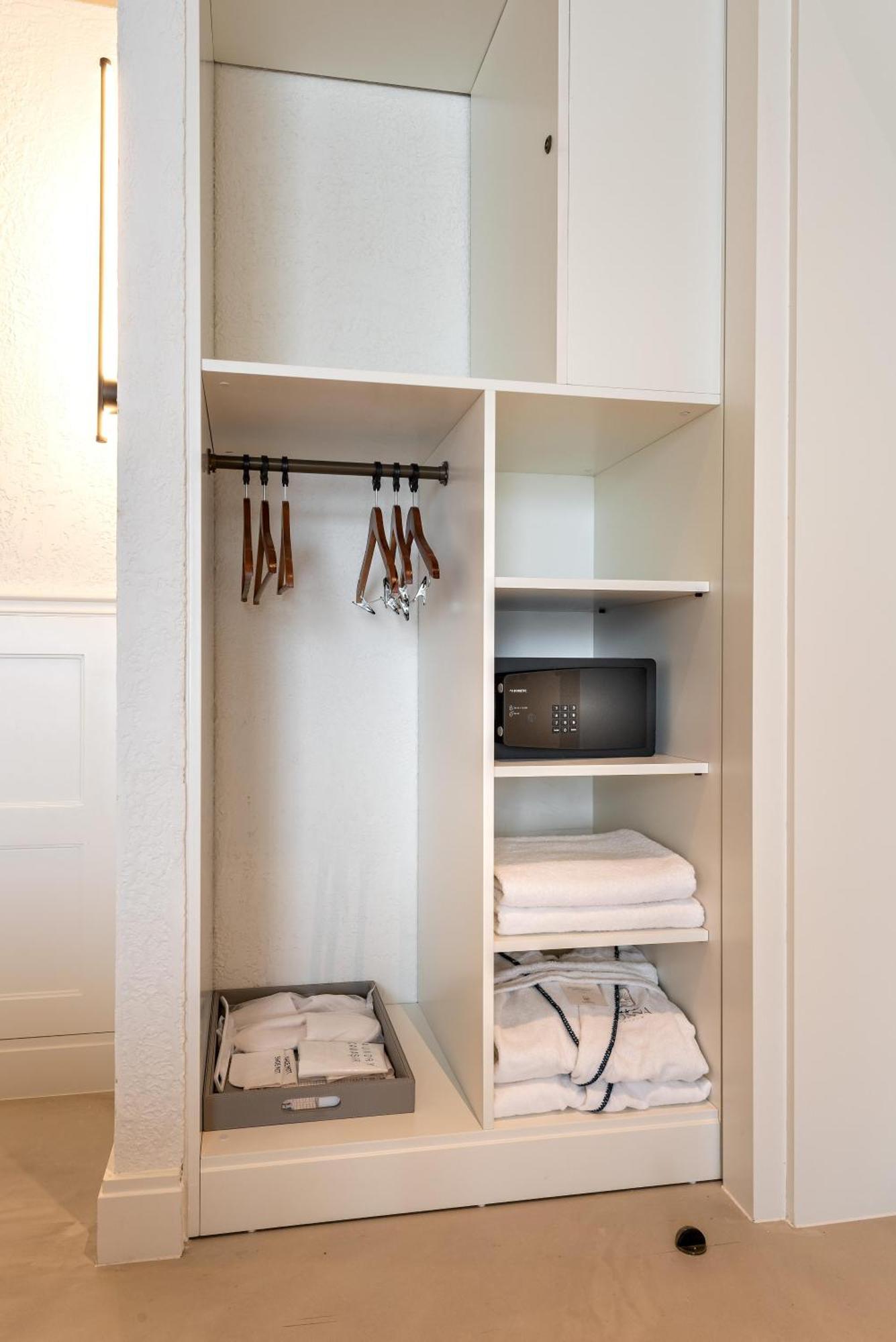 Deluxe Room Sea View with Balcony,1638491588:JPEG