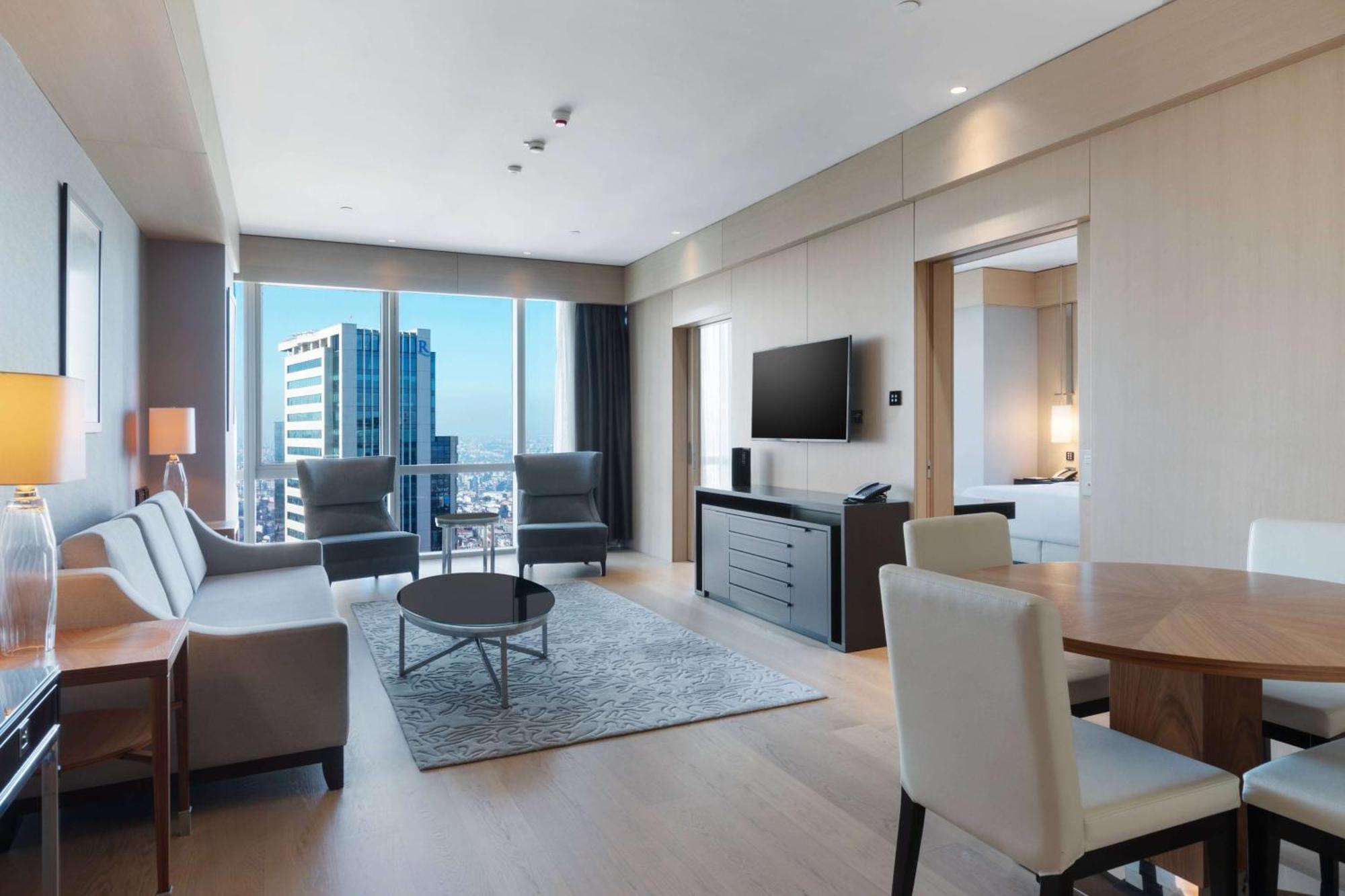 Senior One Bedroom Suite with Partial Sea View & Kitchenette