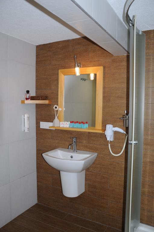 Quarto Triplo Standard