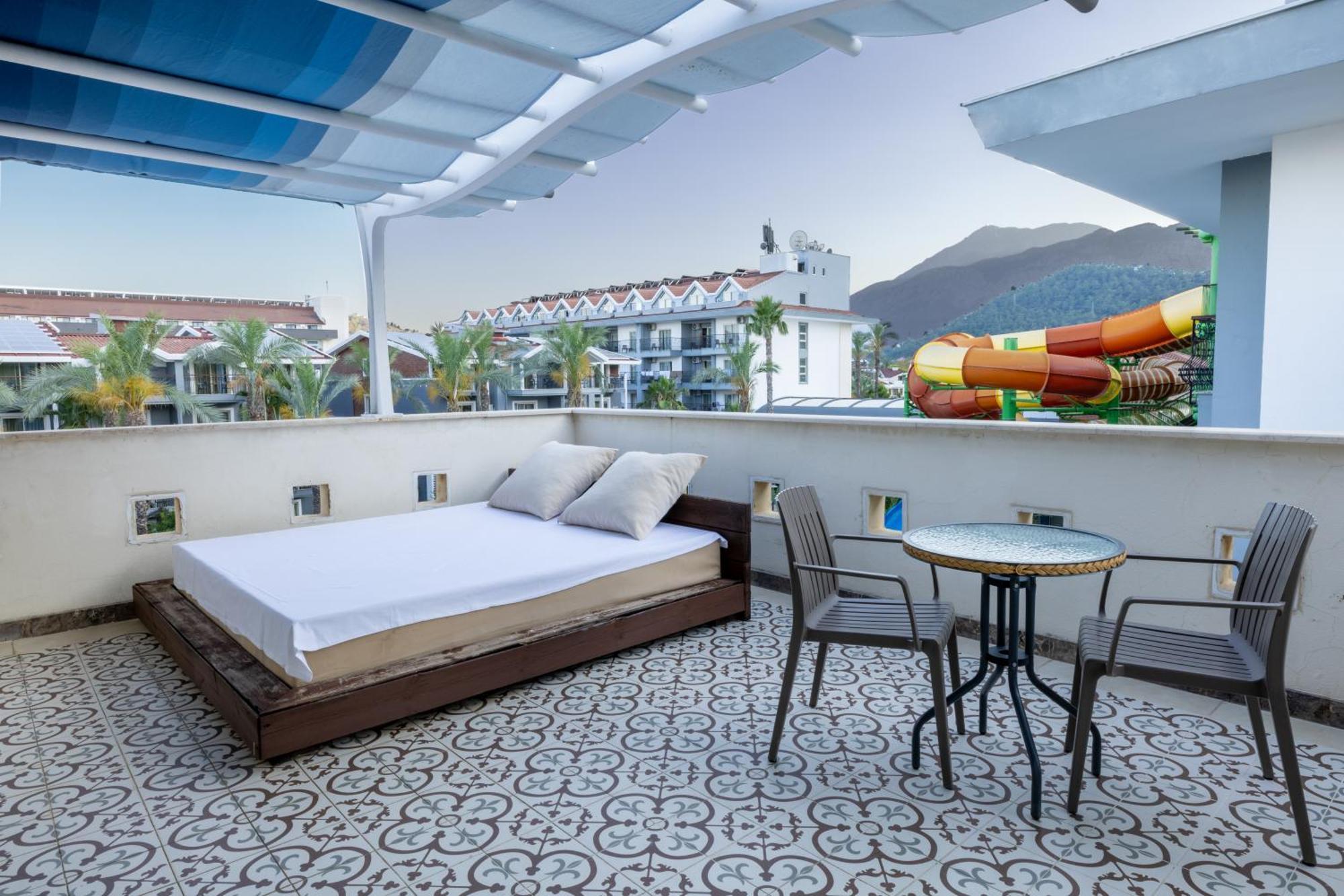 Double Room with Terrace