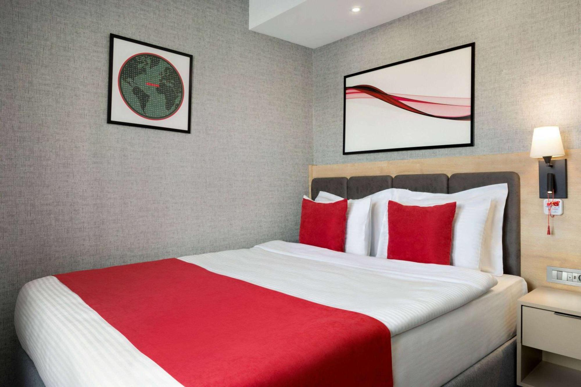 Standard Poolside Room with French Bed and Balcony