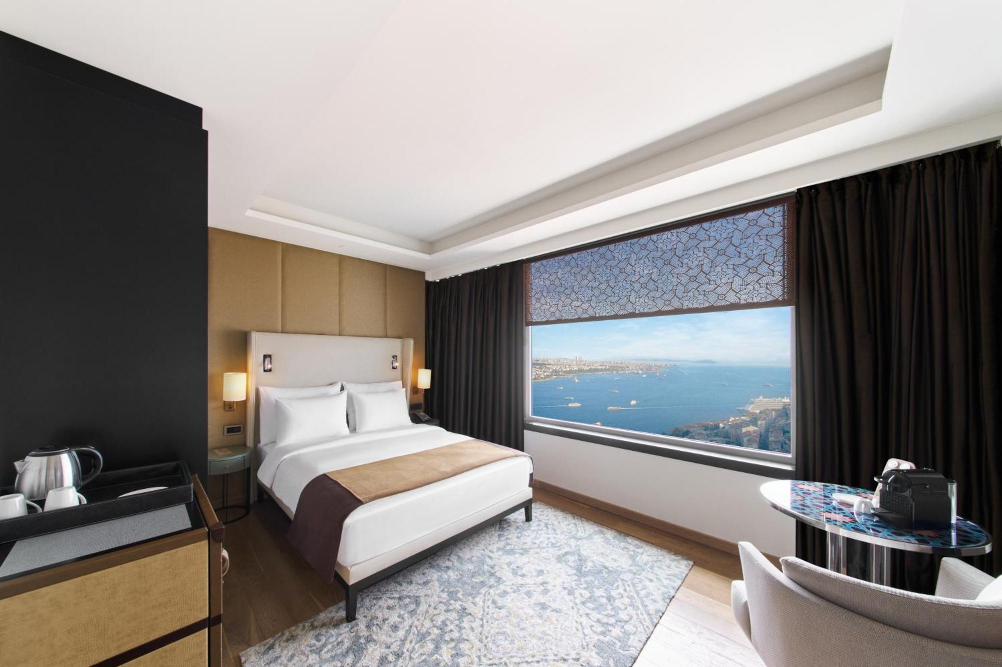 Quarto Duplo de Canto com Vista do Estreito de Bósforo