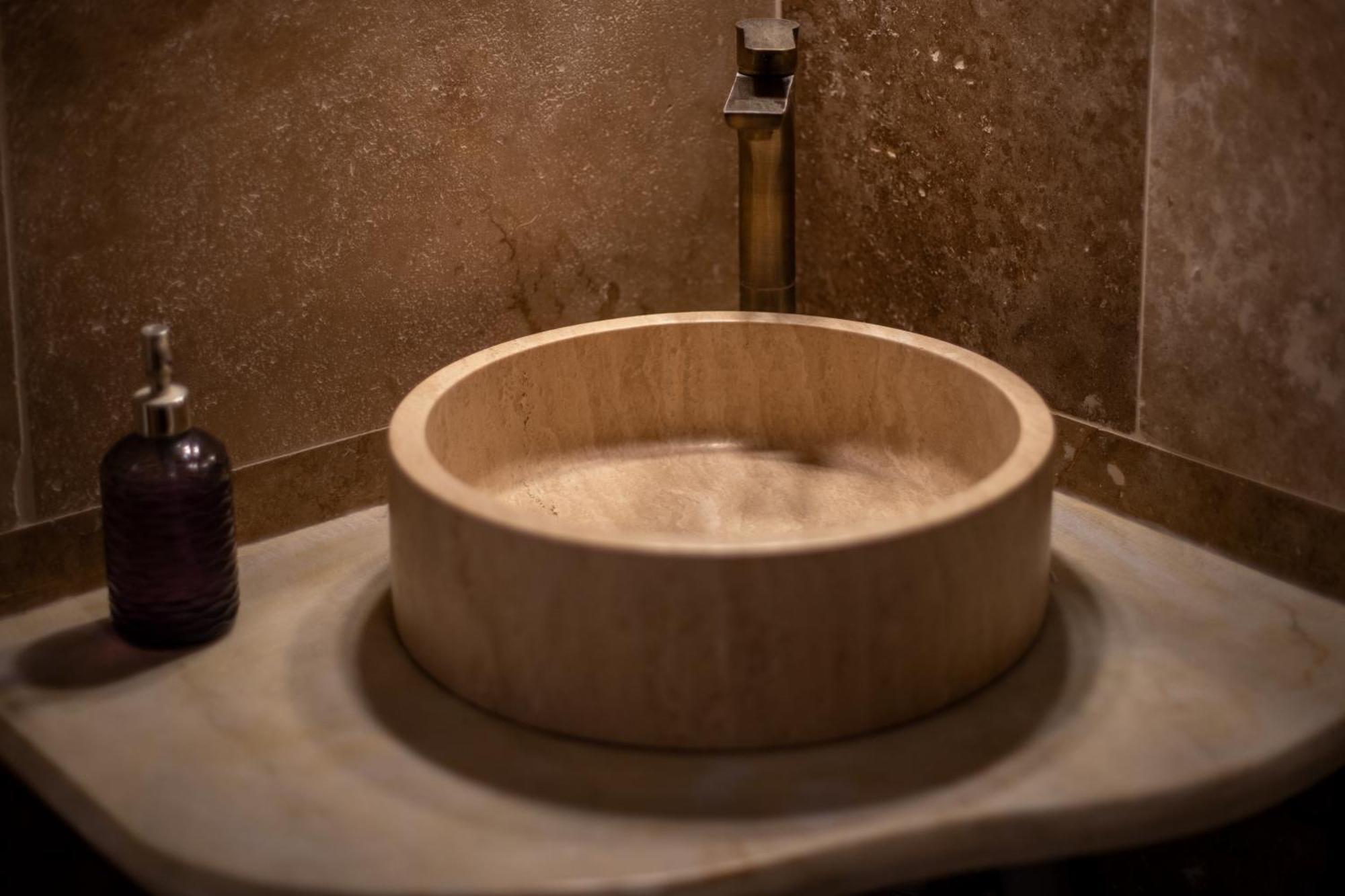 Deluxe Queen Room,1644492682:JPEG