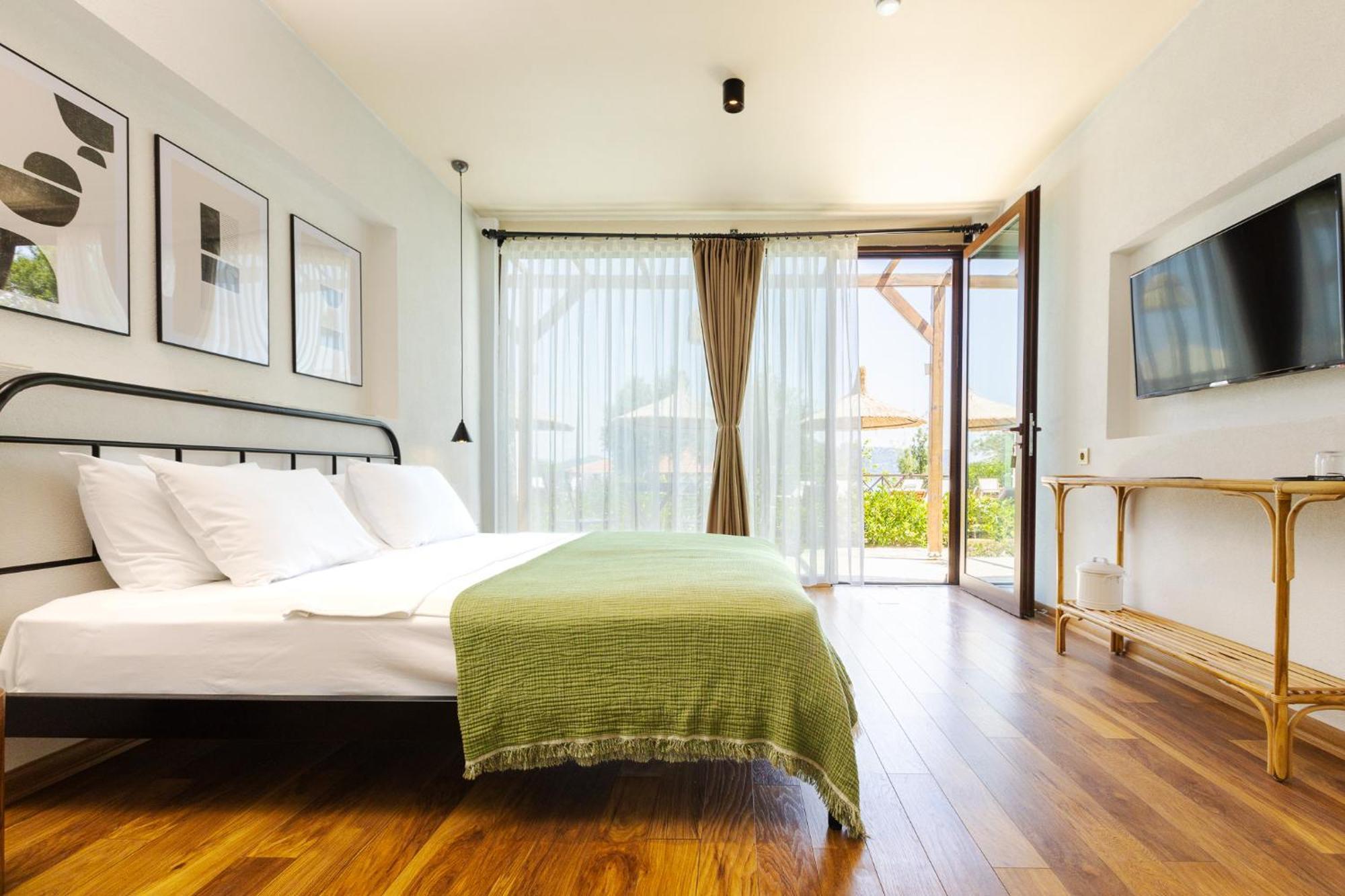 Deluxe Double Room with View