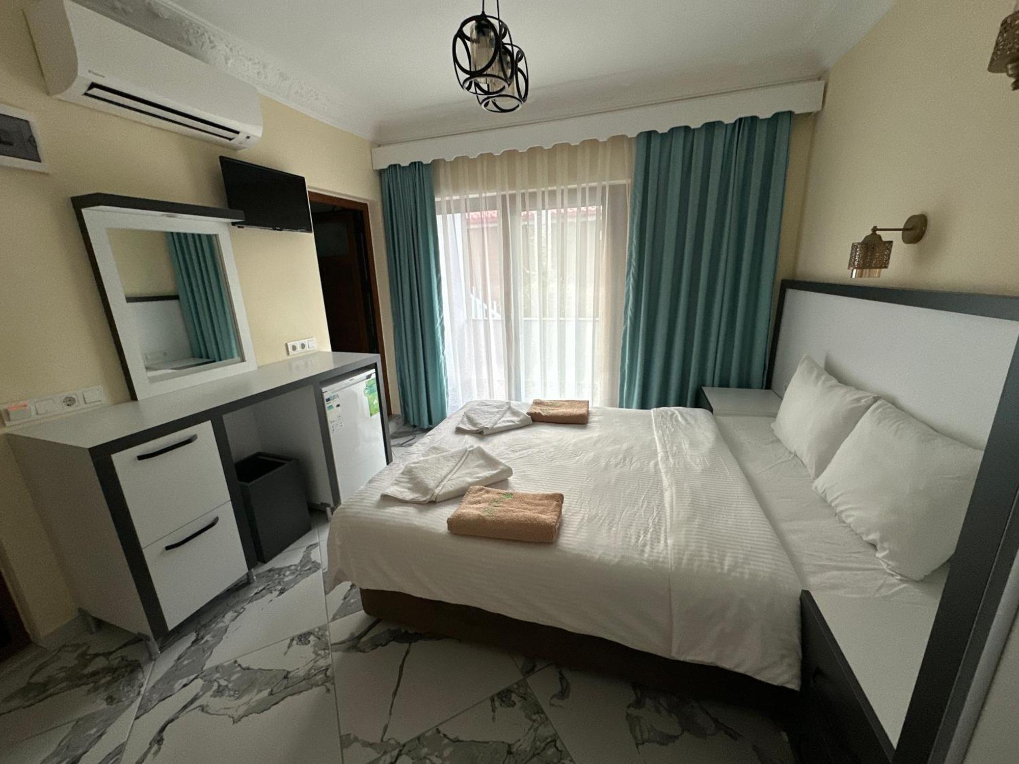 Double Room with Balcony,1663010480:JPEG