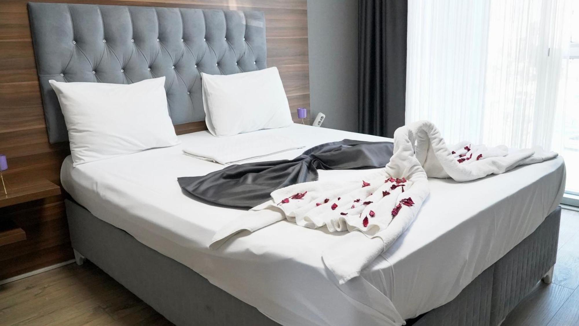 Standard Double Suite