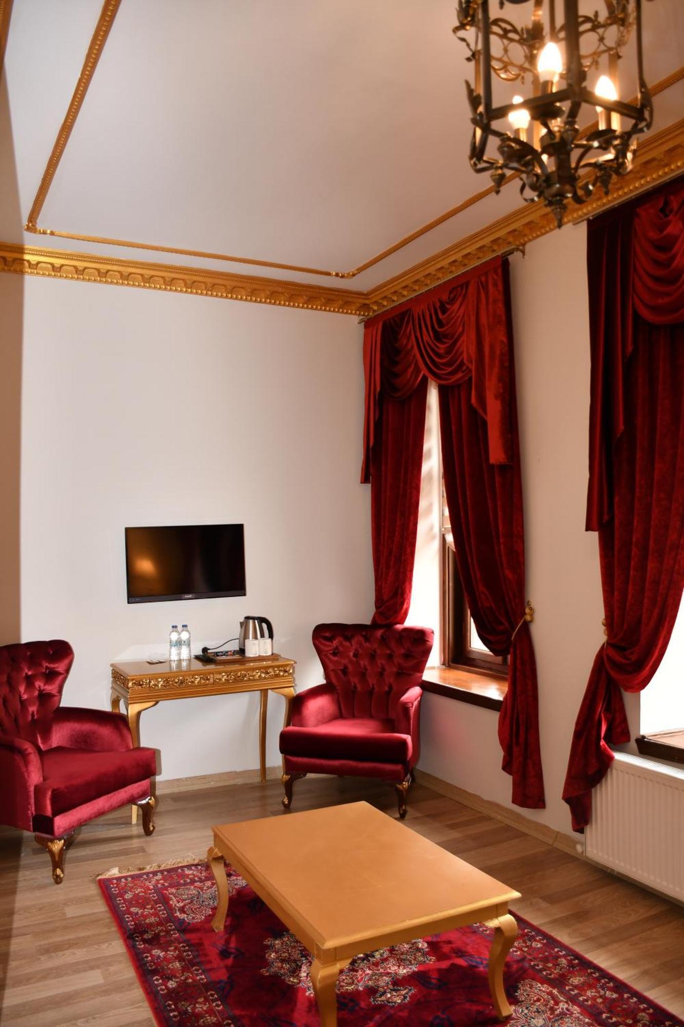 Deluxe Çift Kişilik veya İki Yataklı Oda - Nehir Manzaralı