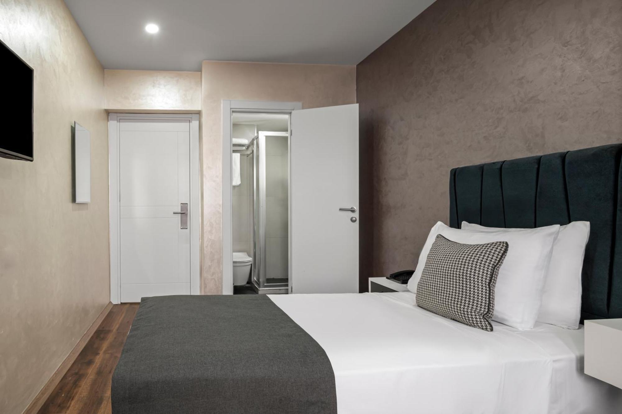 Budget Single Room,1660421038:JPEG