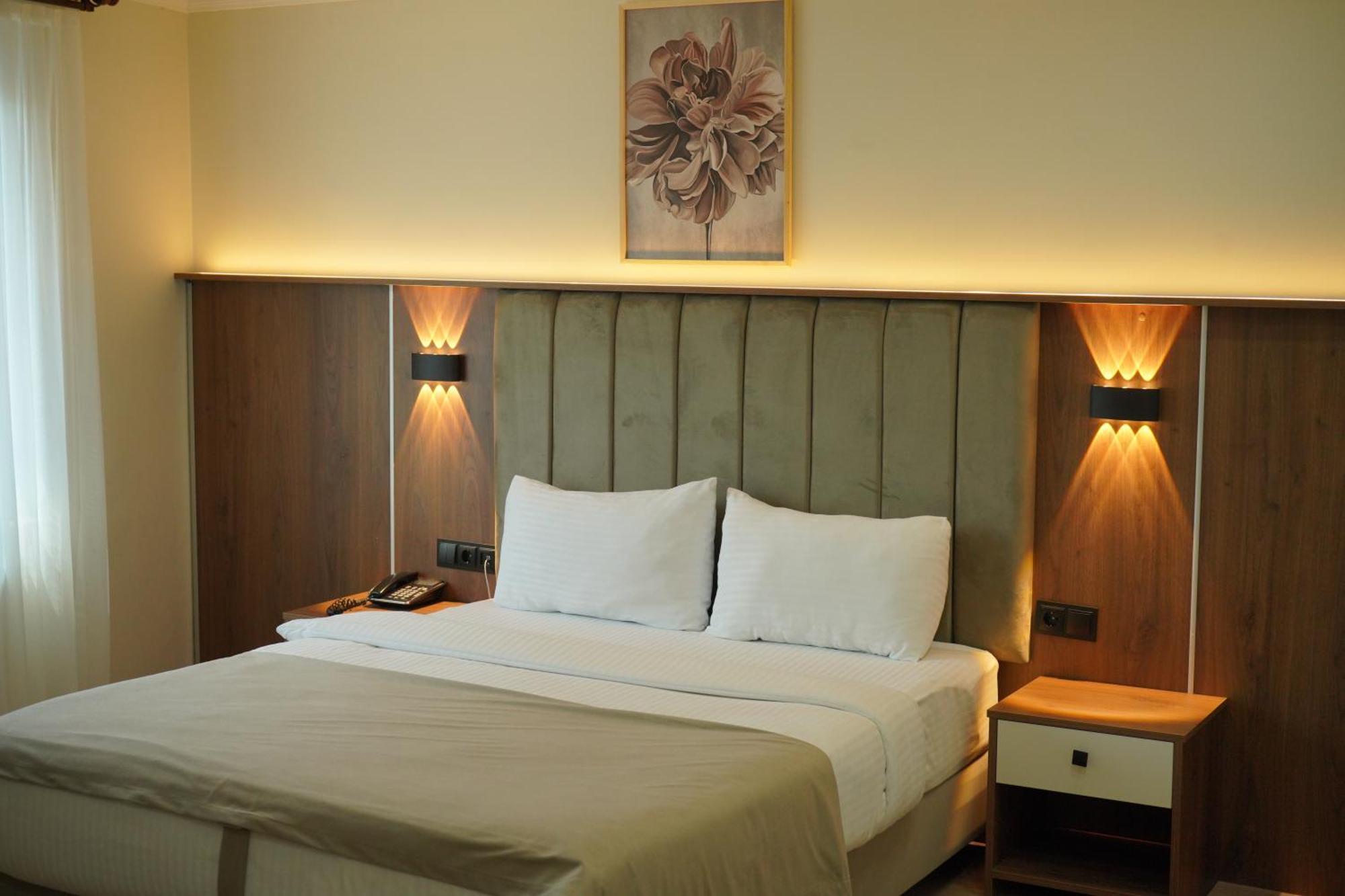 Double Room,1665403953:JPEG