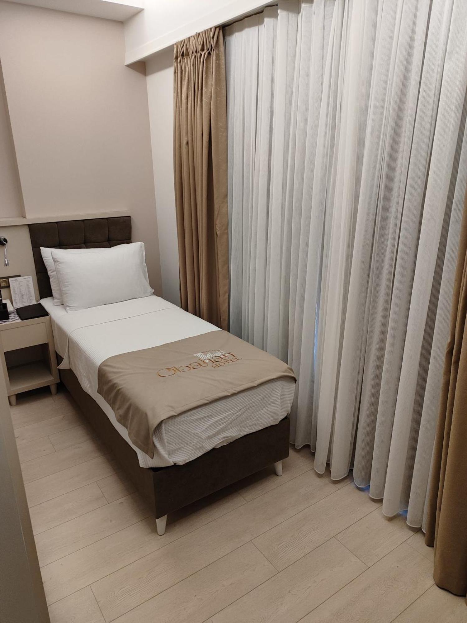 Quarto Individual Econômico