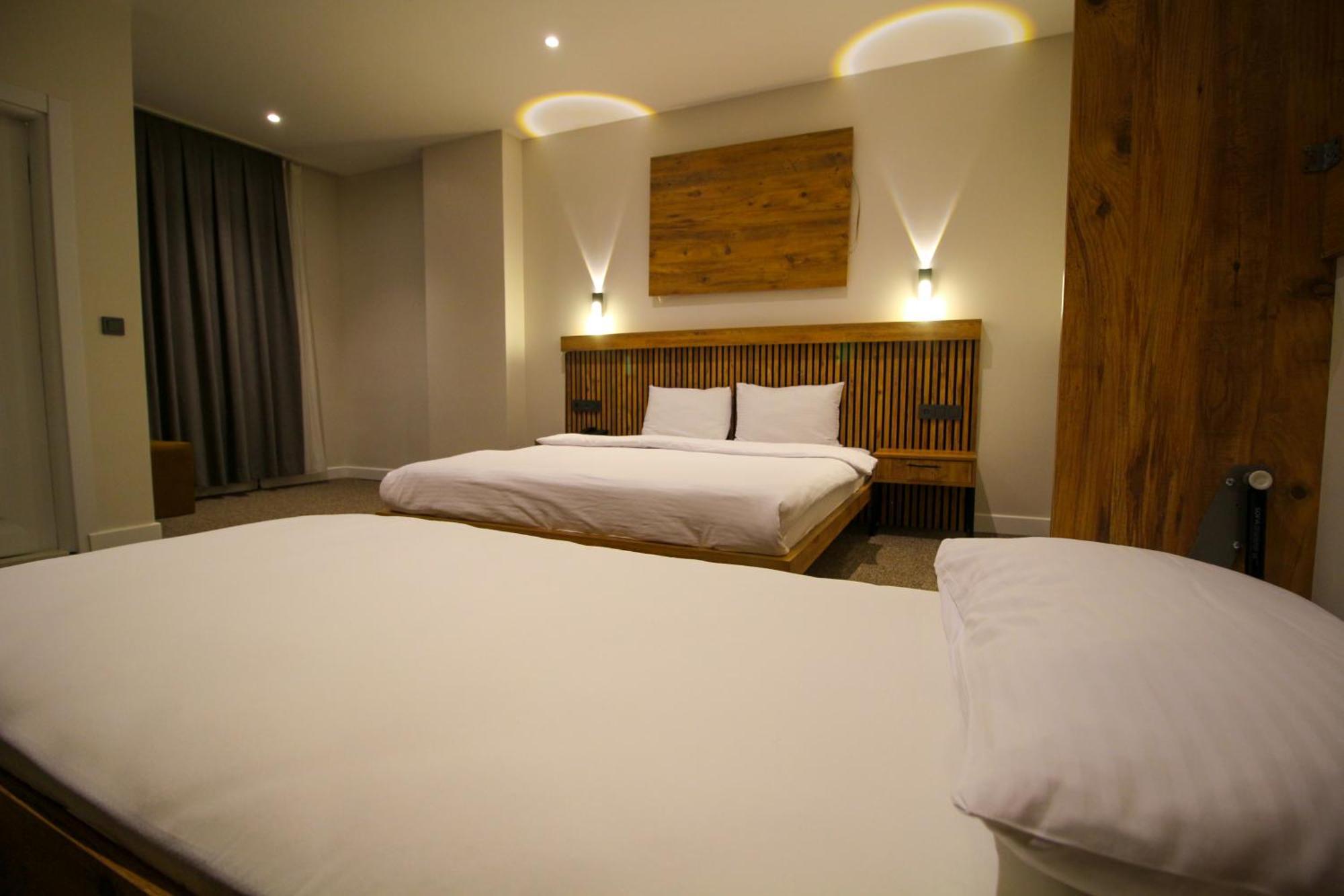 Triple Room,1669970197:JPEG