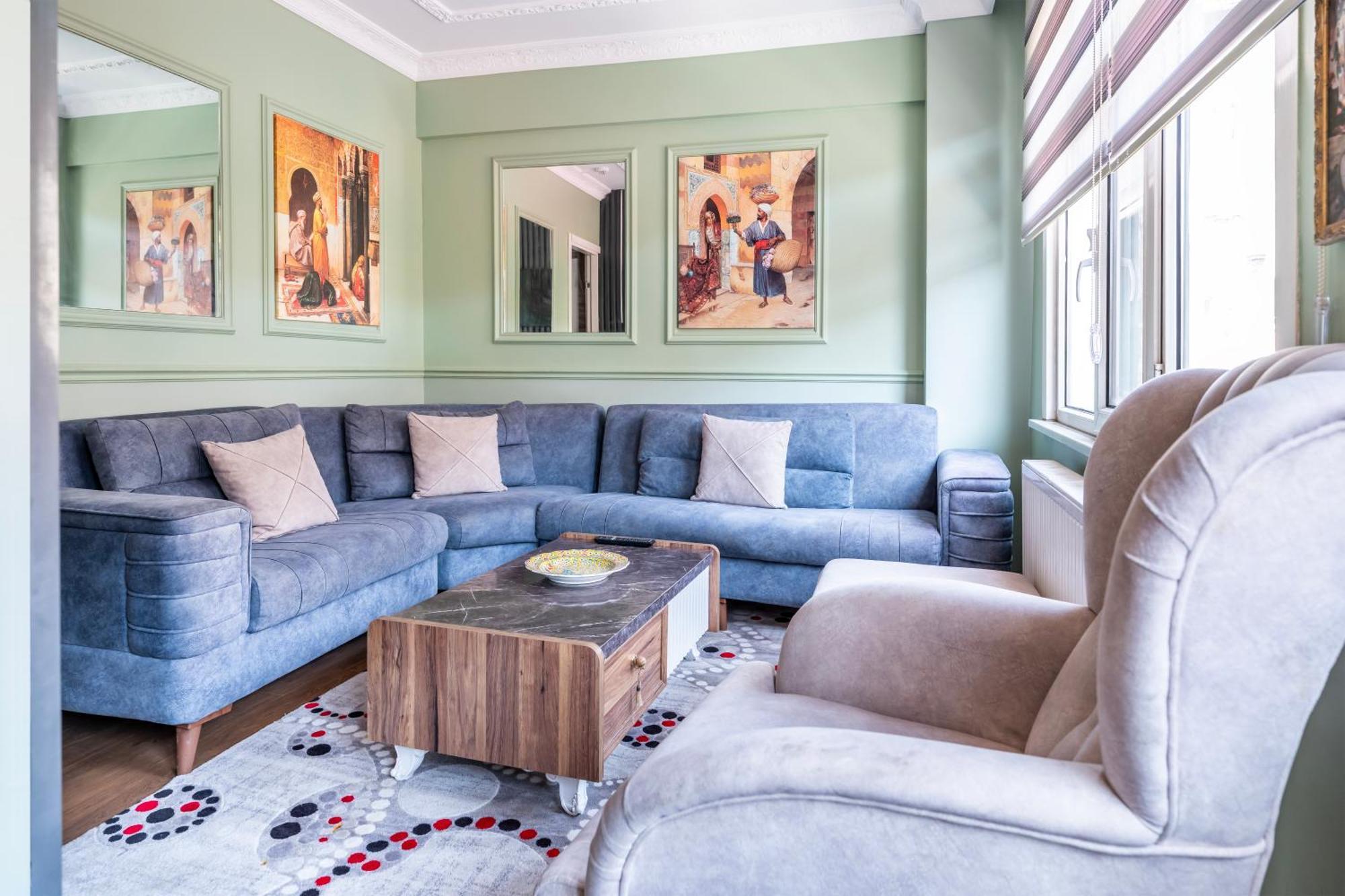 Deluxe King Suite