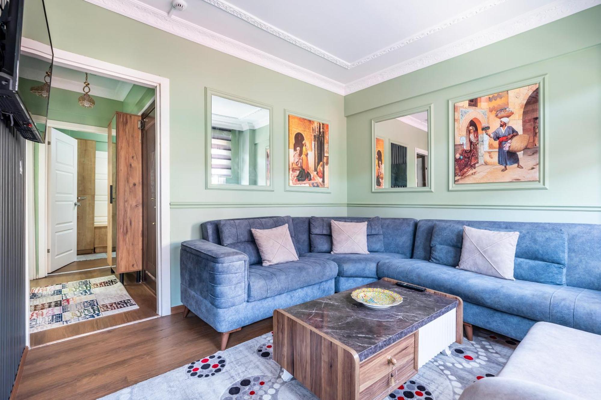 Deluxe King Suite