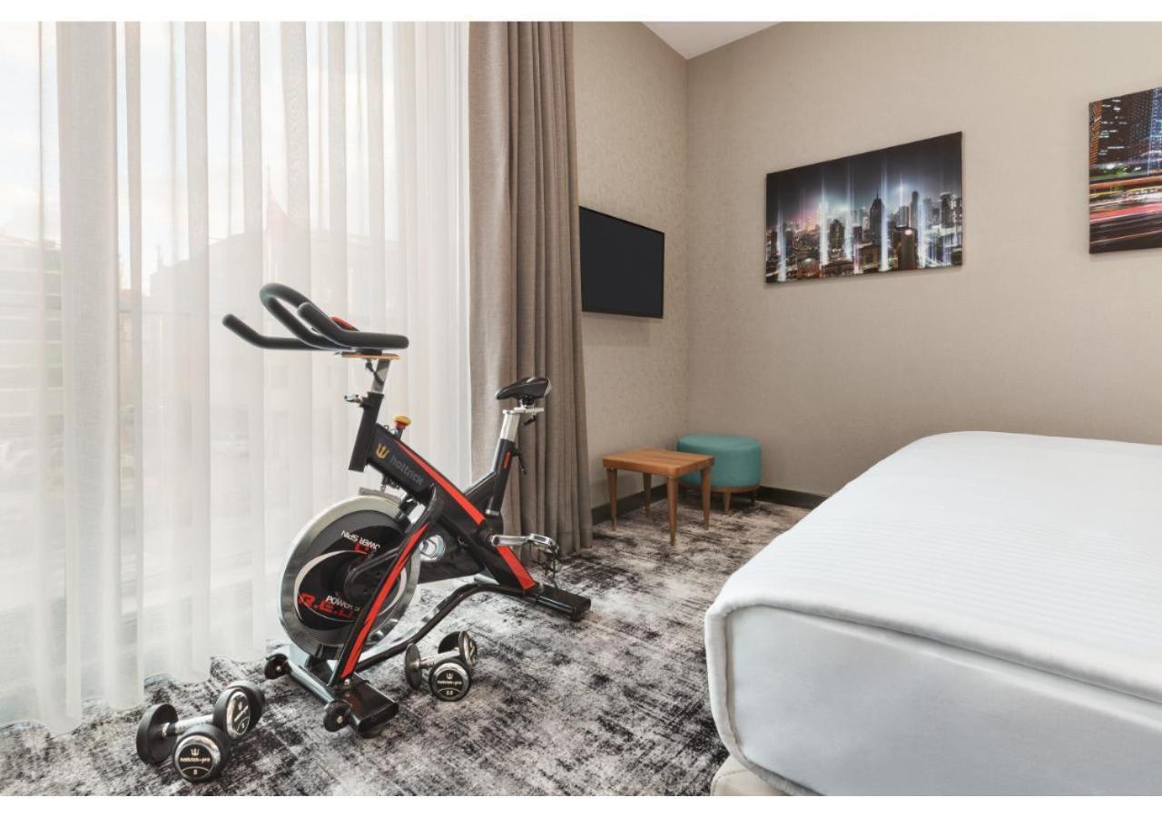 Fitness Double Room Non-Smoking,1674779024:JPEG