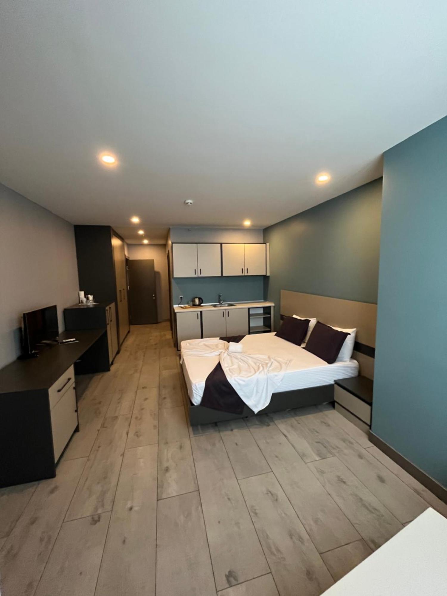 Three-Bedroom Standard Apartment,1676855333:JPEG