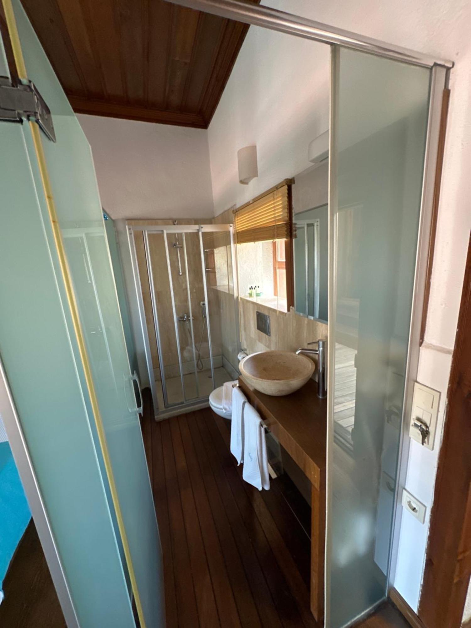Deluxe Doppelzimmer mit seitlichem Meerblick