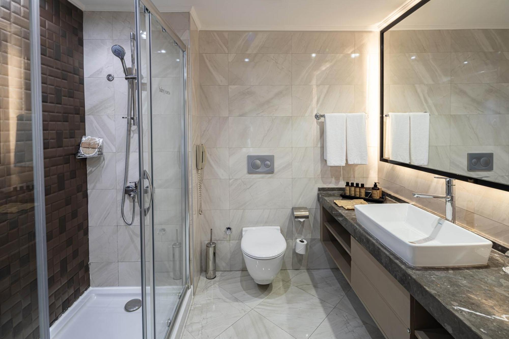 Standard Room with Land View,1682934850:JPEG