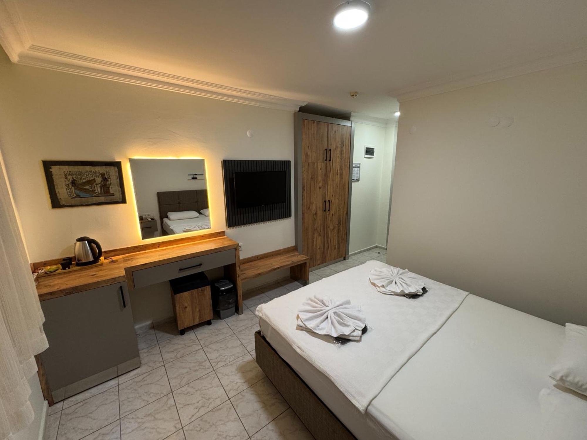 Deluxe Double Room,1685164382:JPEG