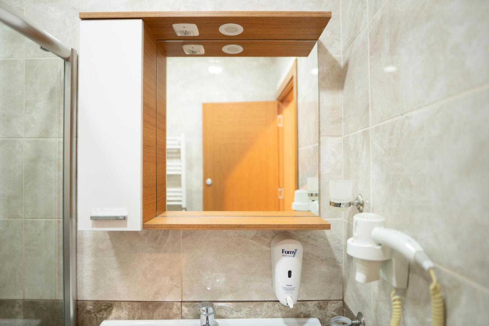 Superior Family Room,1742645759:JPEG