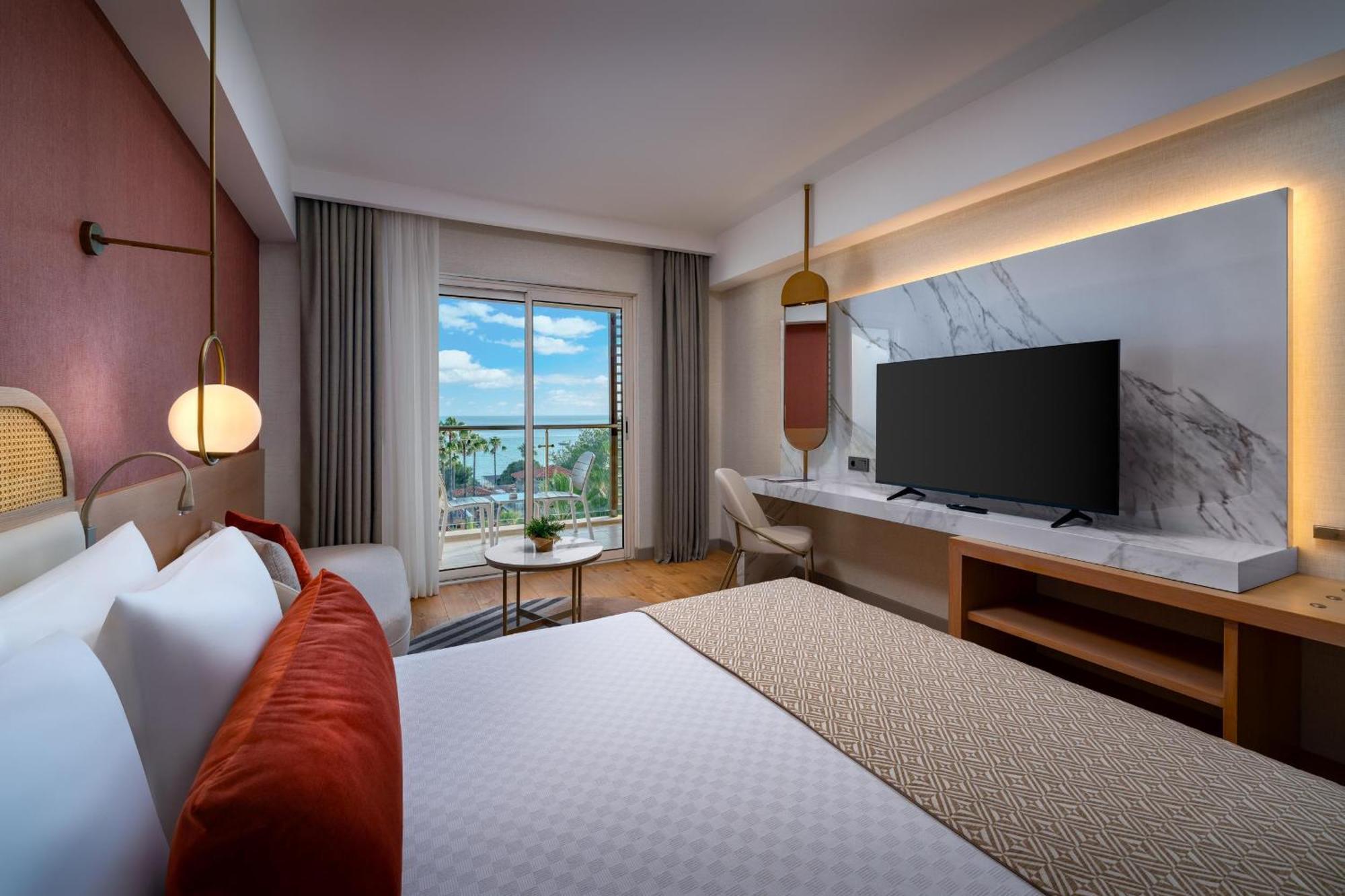 Standard Doppel- oder Zweibettzimmer mit Meerblick