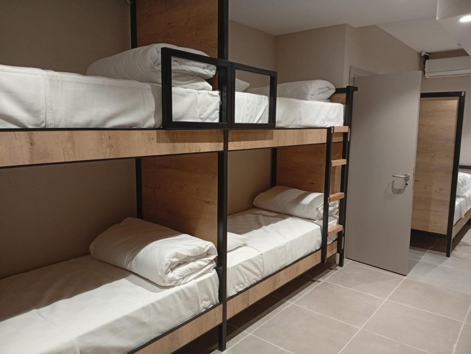 Mixed Dormitory Room