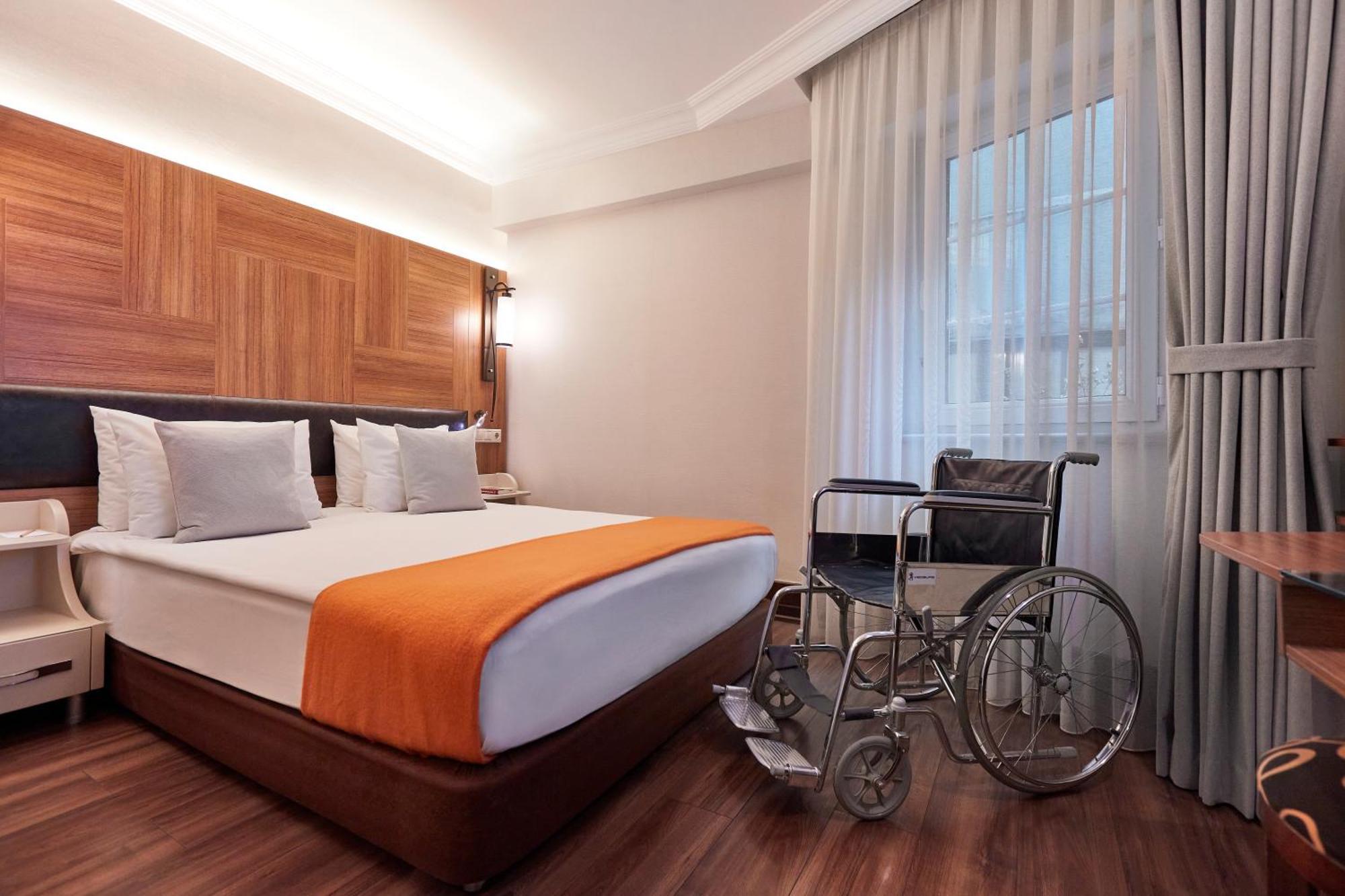 King Room Roll Shower Disability Access