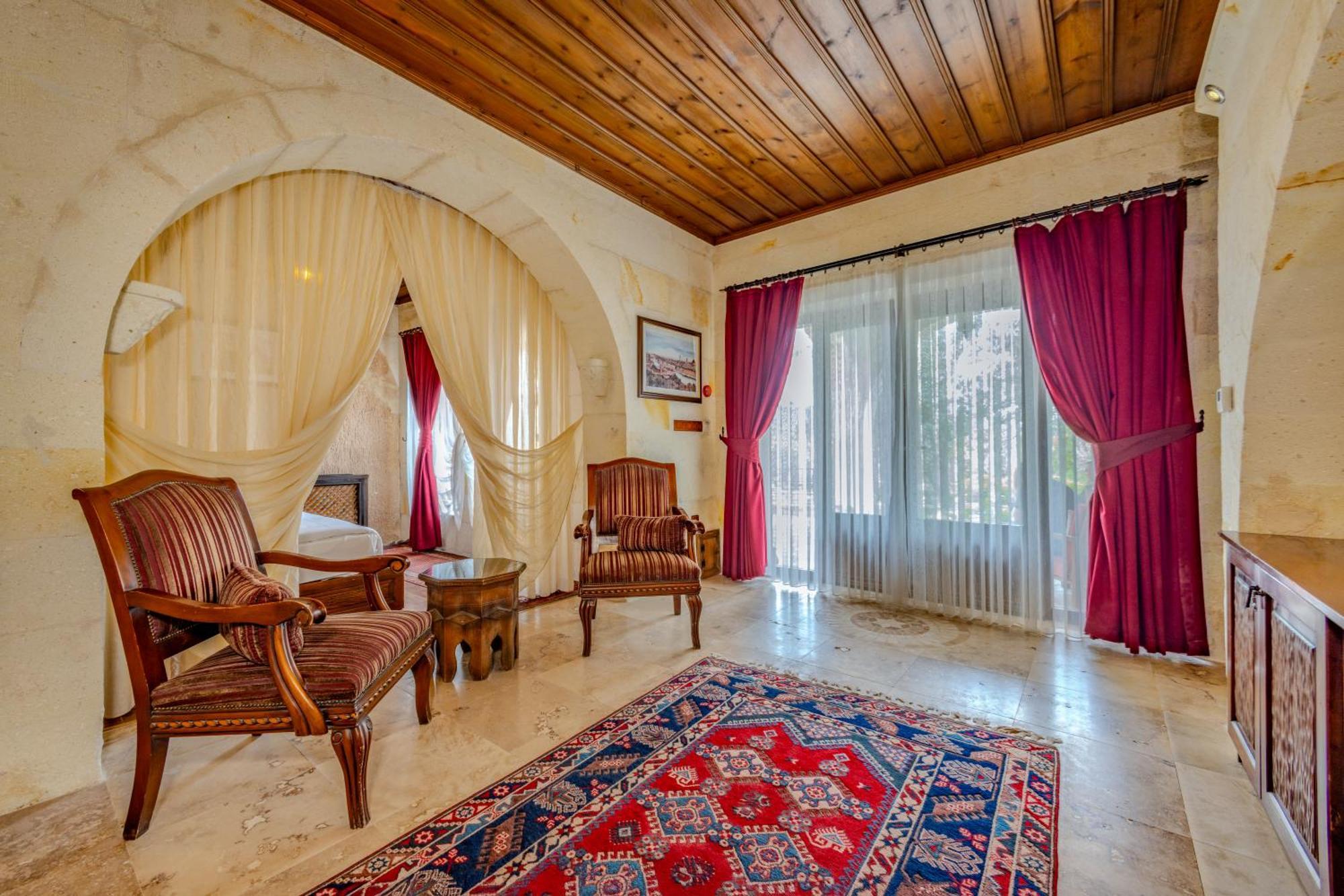 Luxury Cave Suite,1705589380:JPEG