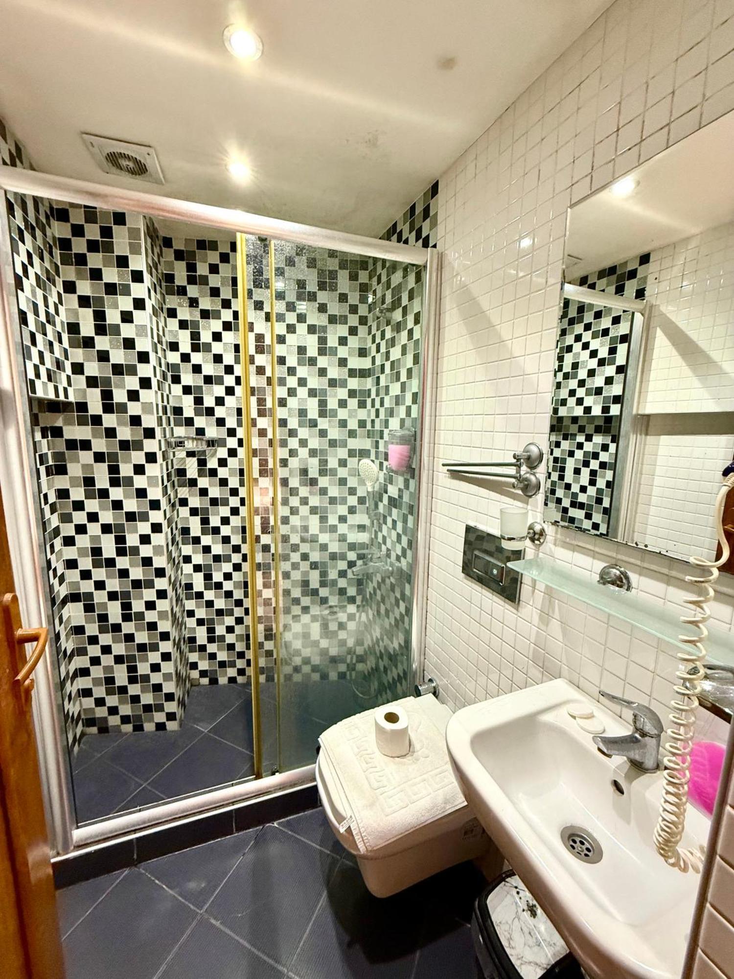 Quarto Triplo Standard