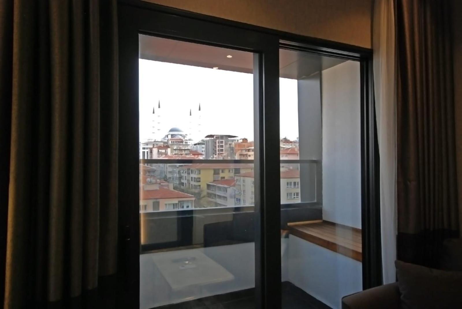 Deluxe Double Room,1731396106:JPEG