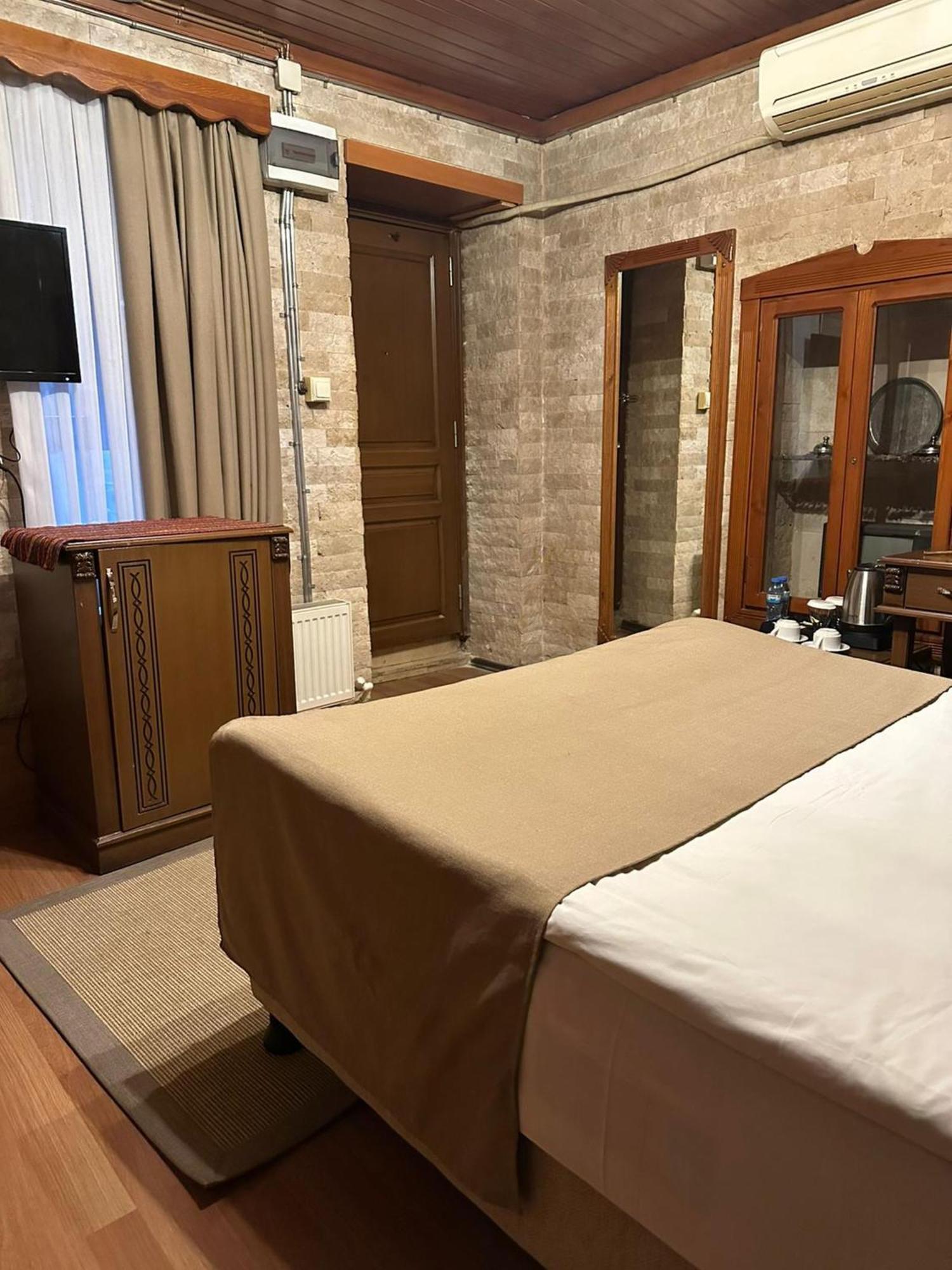 Standard Single Room,1742722486:JPEG