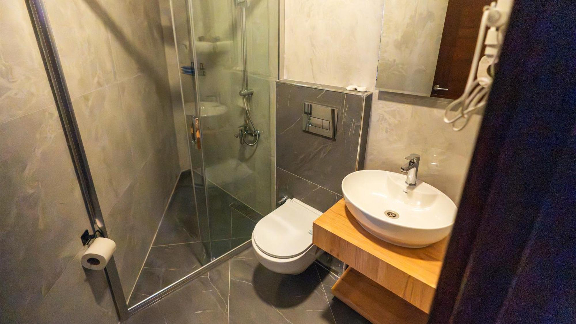 Double Room,1742977465:JPEG