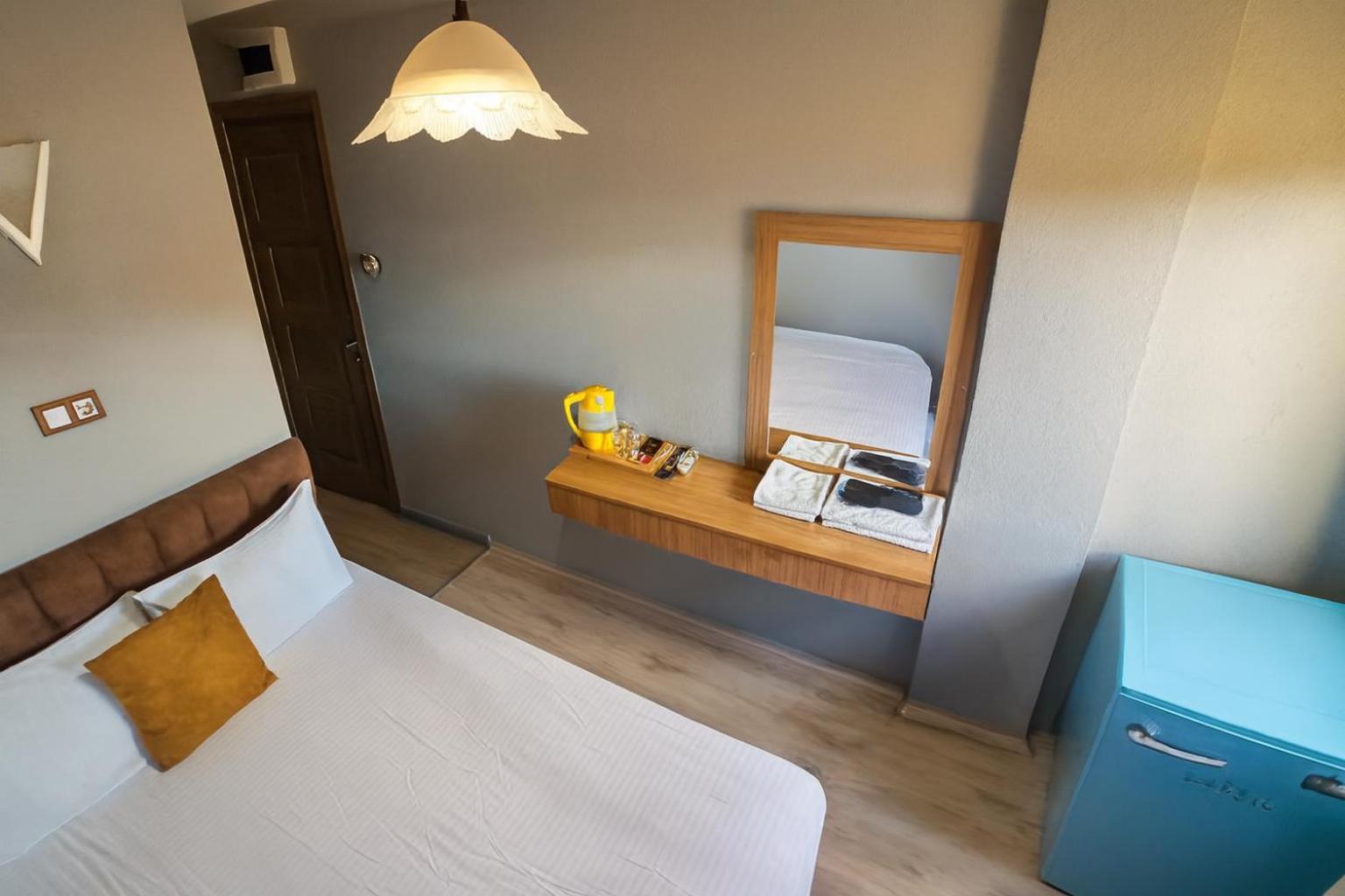 Single Room,1743241019:JPEG